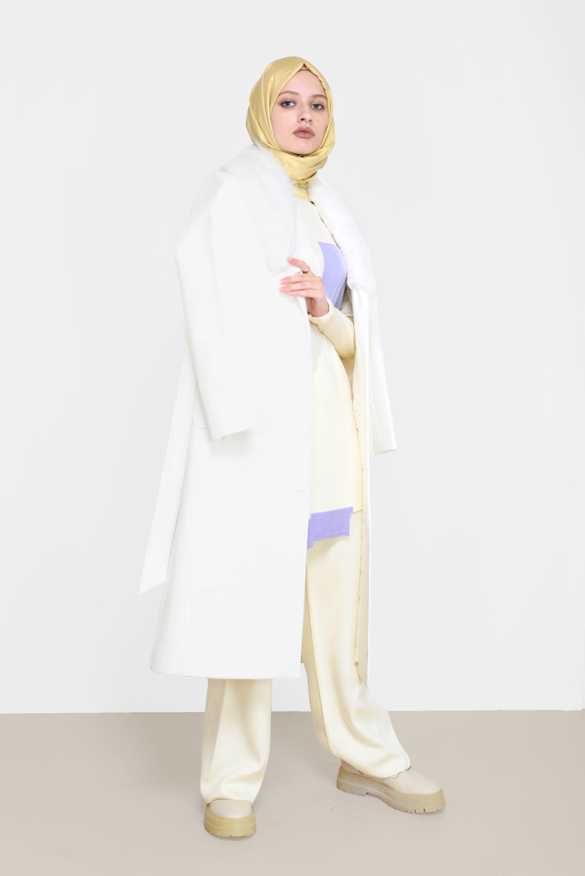 Hijab clothing WHITE FUR DETAIL BELTED COAT 90205 