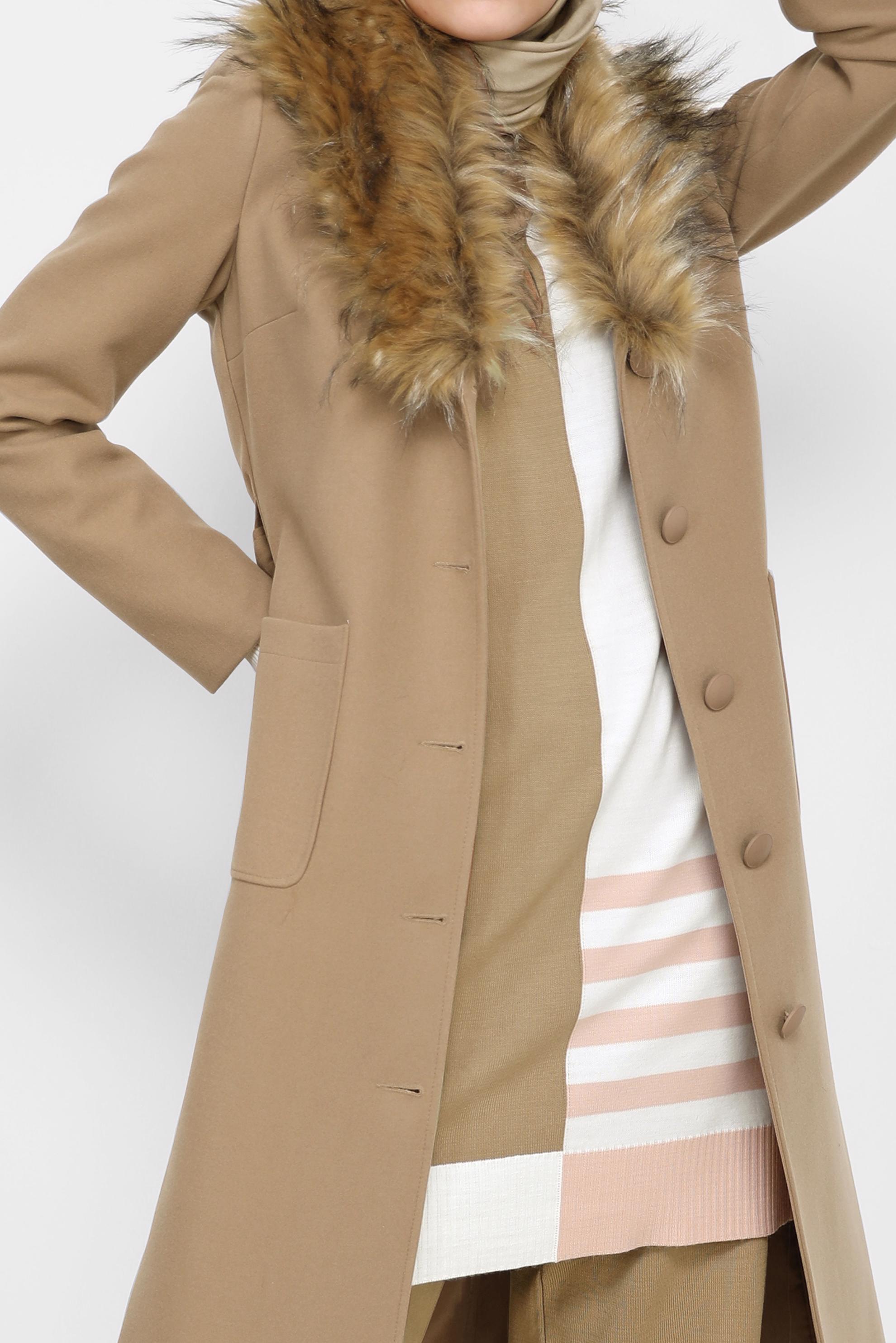 Tesettür giyim KAHVE KÜRK DETAYLI KUŞAKLI KABAN 90205 