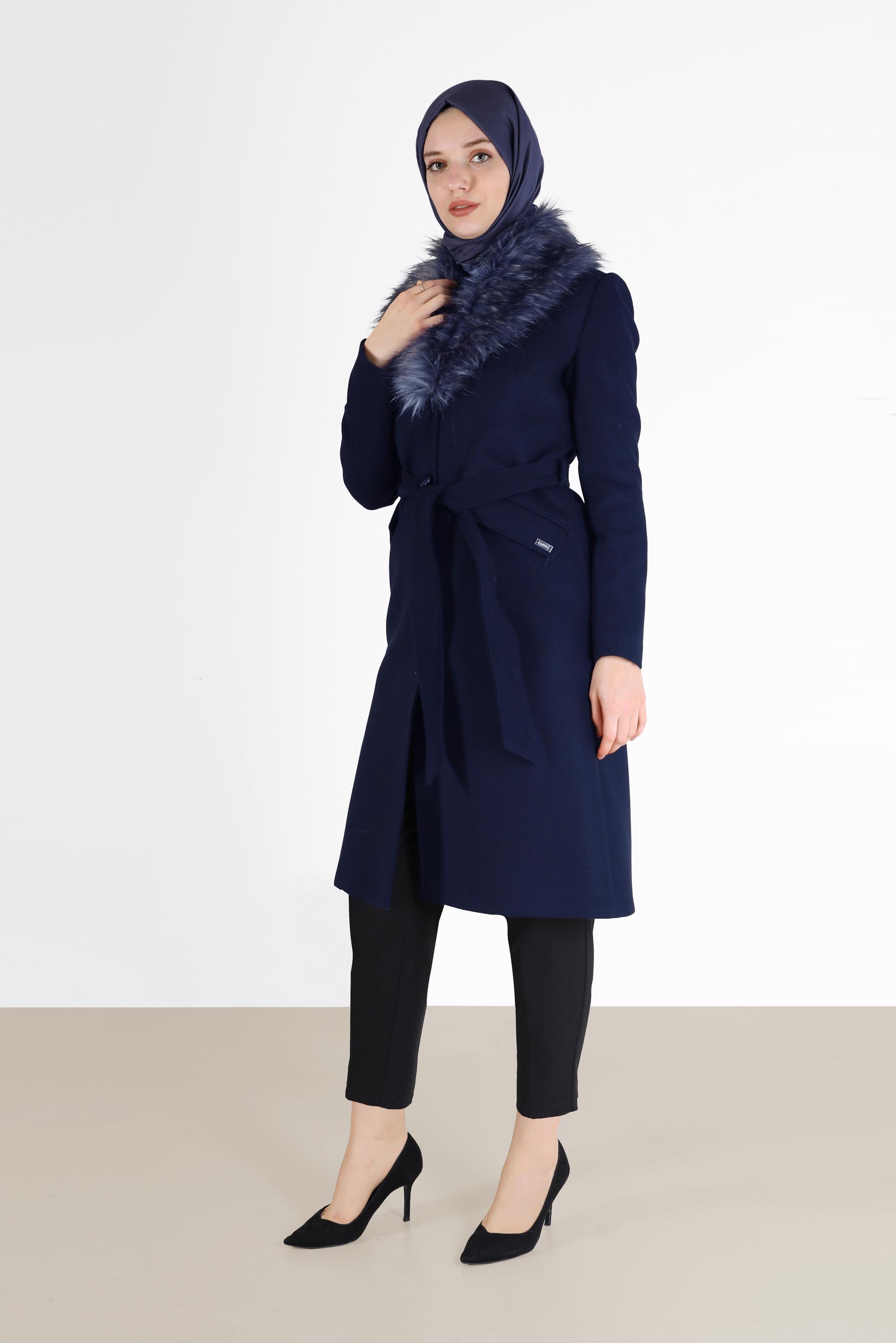 Tesettür giyim MAVİ KÜRK DETAYLI KUŞAKLI KABAN 90206	