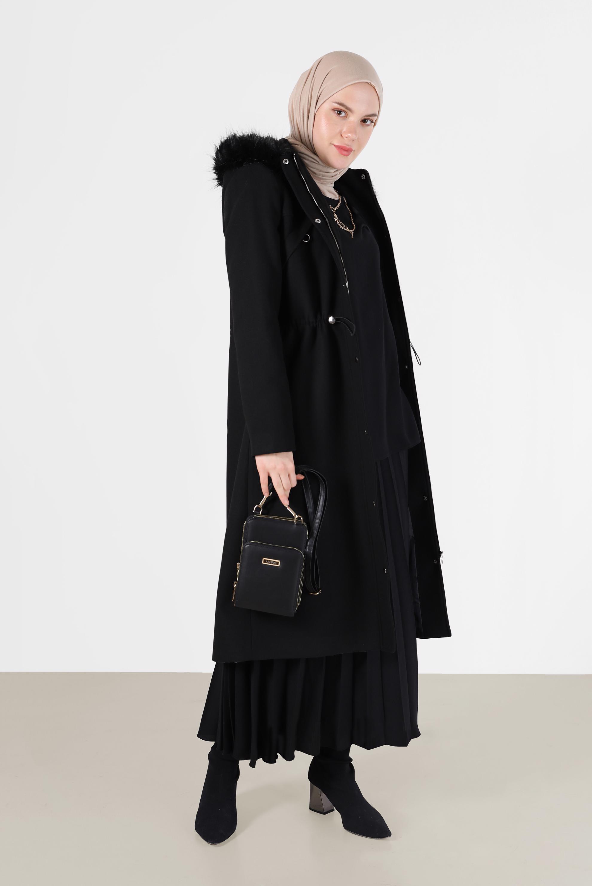Tesettür giyim SİYAH BELİ BÜZGÜLÜ KAPÜŞONLU KABAN 90221 