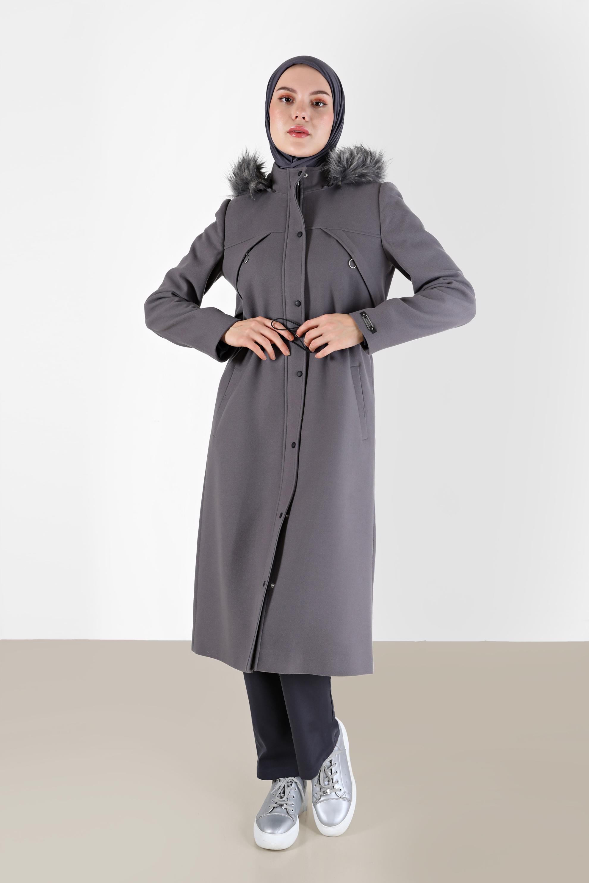 Tesettür giyim GRİ BELİ BÜZGÜLÜ KAPÜŞONLU KABAN 90221 