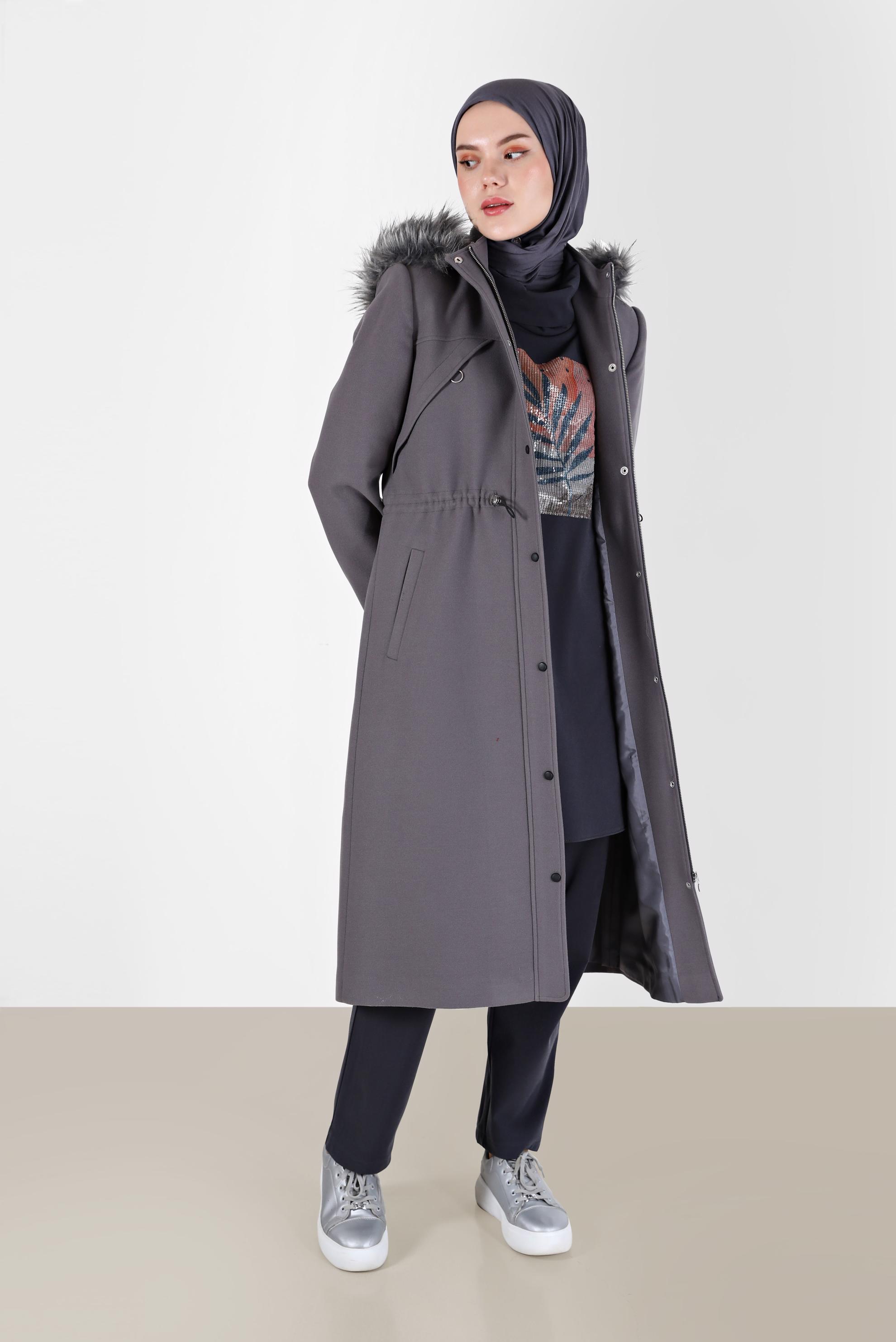 Tesettür giyim GRİ BELİ BÜZGÜLÜ KAPÜŞONLU KABAN 90221 