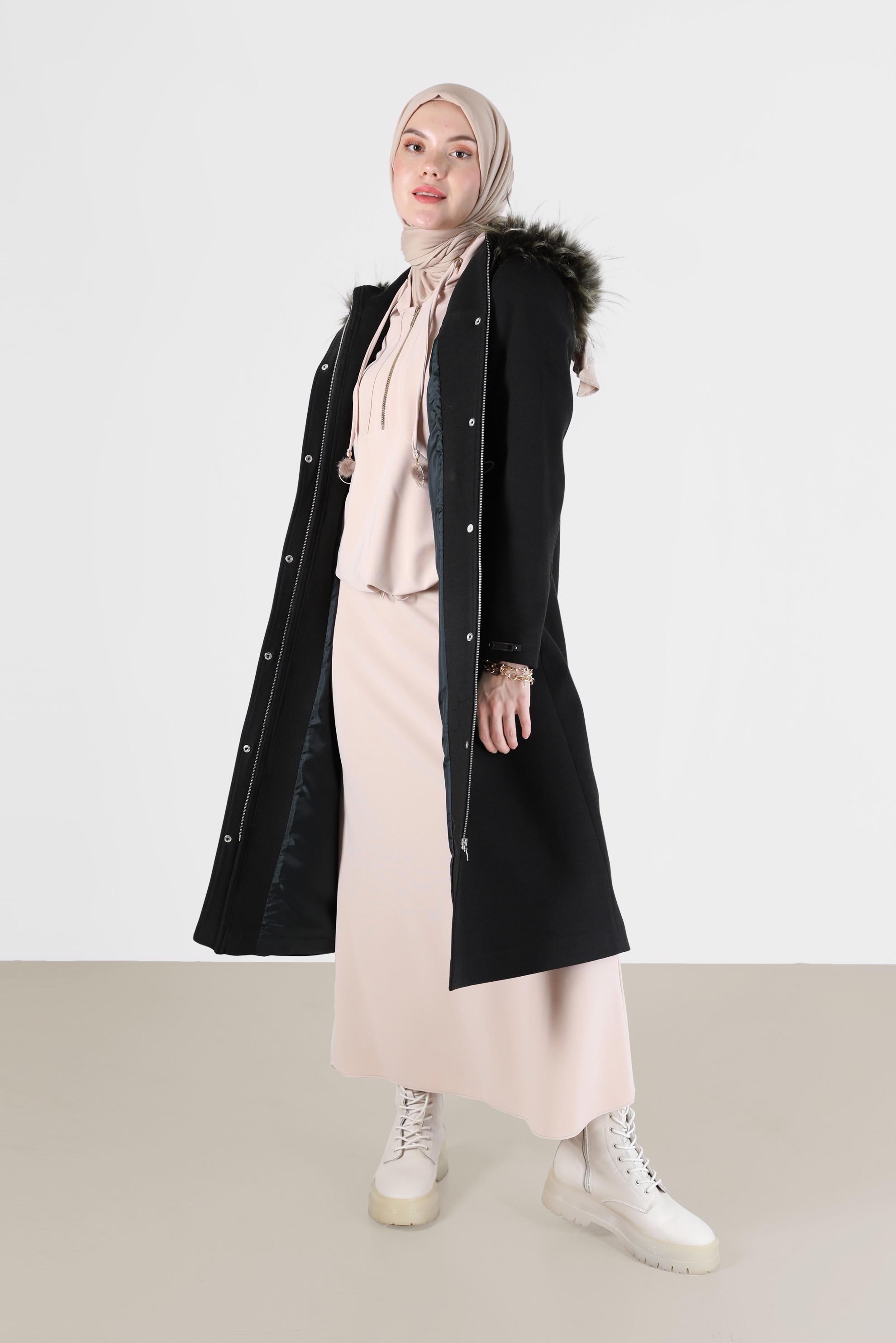 Tesettür giyim HAKİ BELİ BÜZGÜLÜ KAPÜŞONLU KABAN 90221 