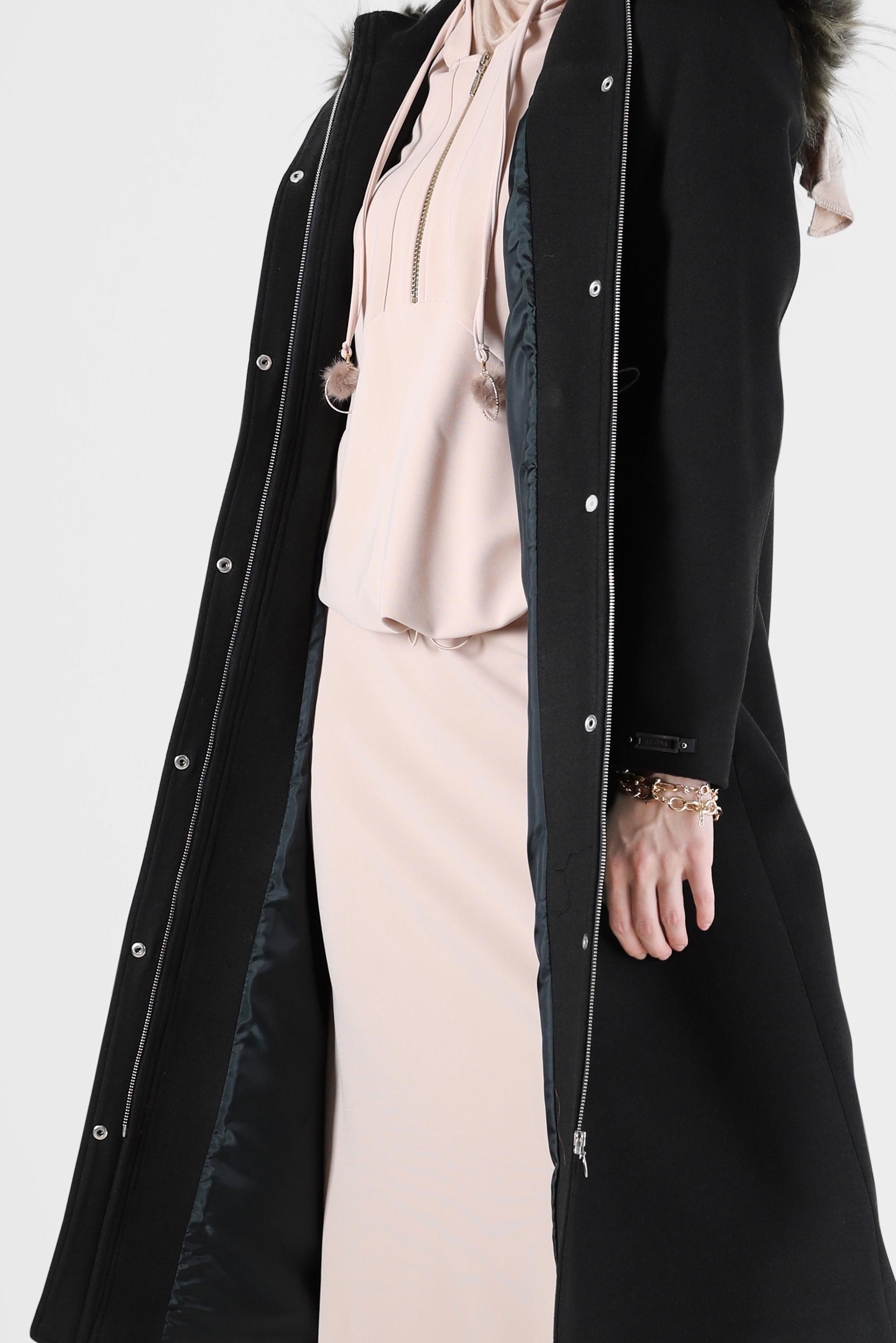 Tesettür giyim HAKİ BELİ BÜZGÜLÜ KAPÜŞONLU KABAN 90221 