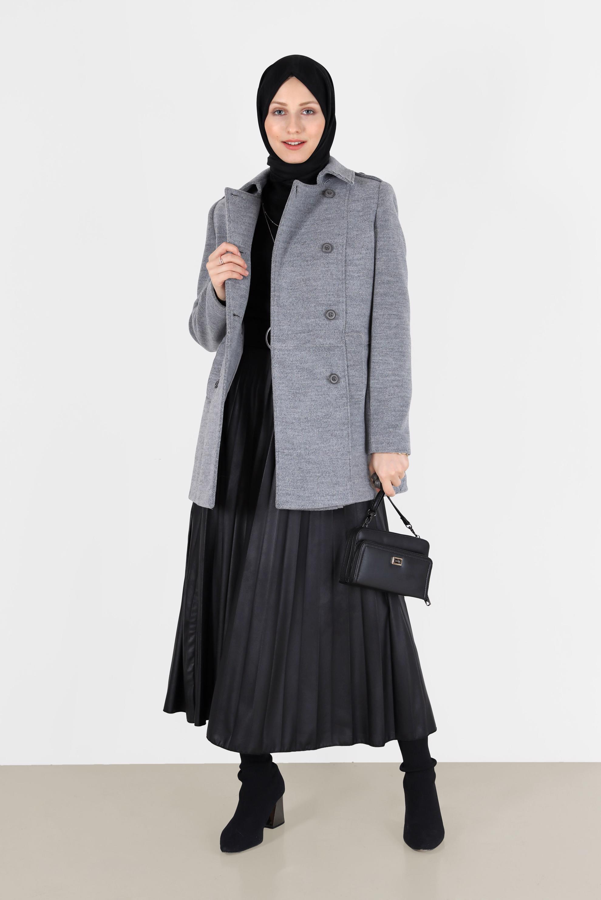 Tesettür giyim GRİ DÜĞME DETAYLI CEPLİ KAŞE KABAN 90243 