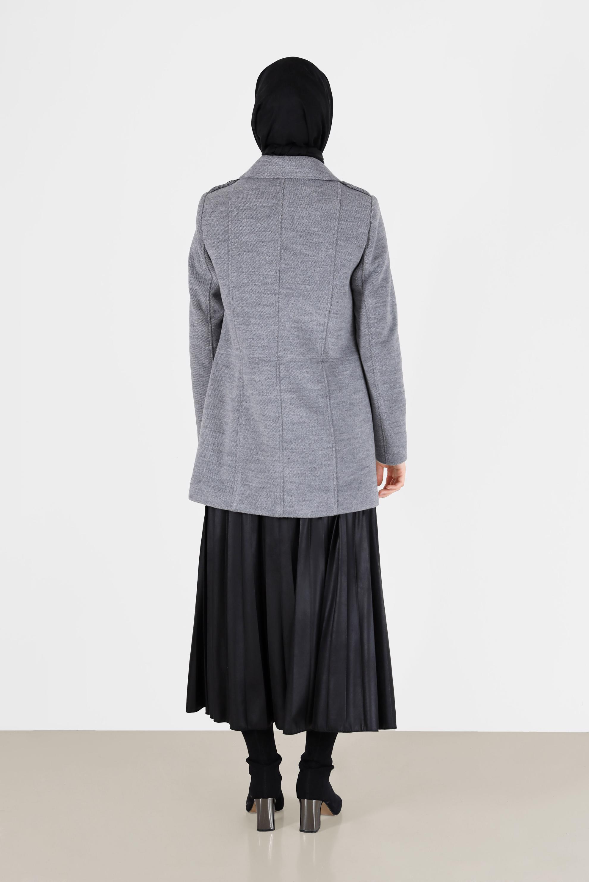 Tesettür giyim GRİ DÜĞME DETAYLI CEPLİ KAŞE KABAN 90243 