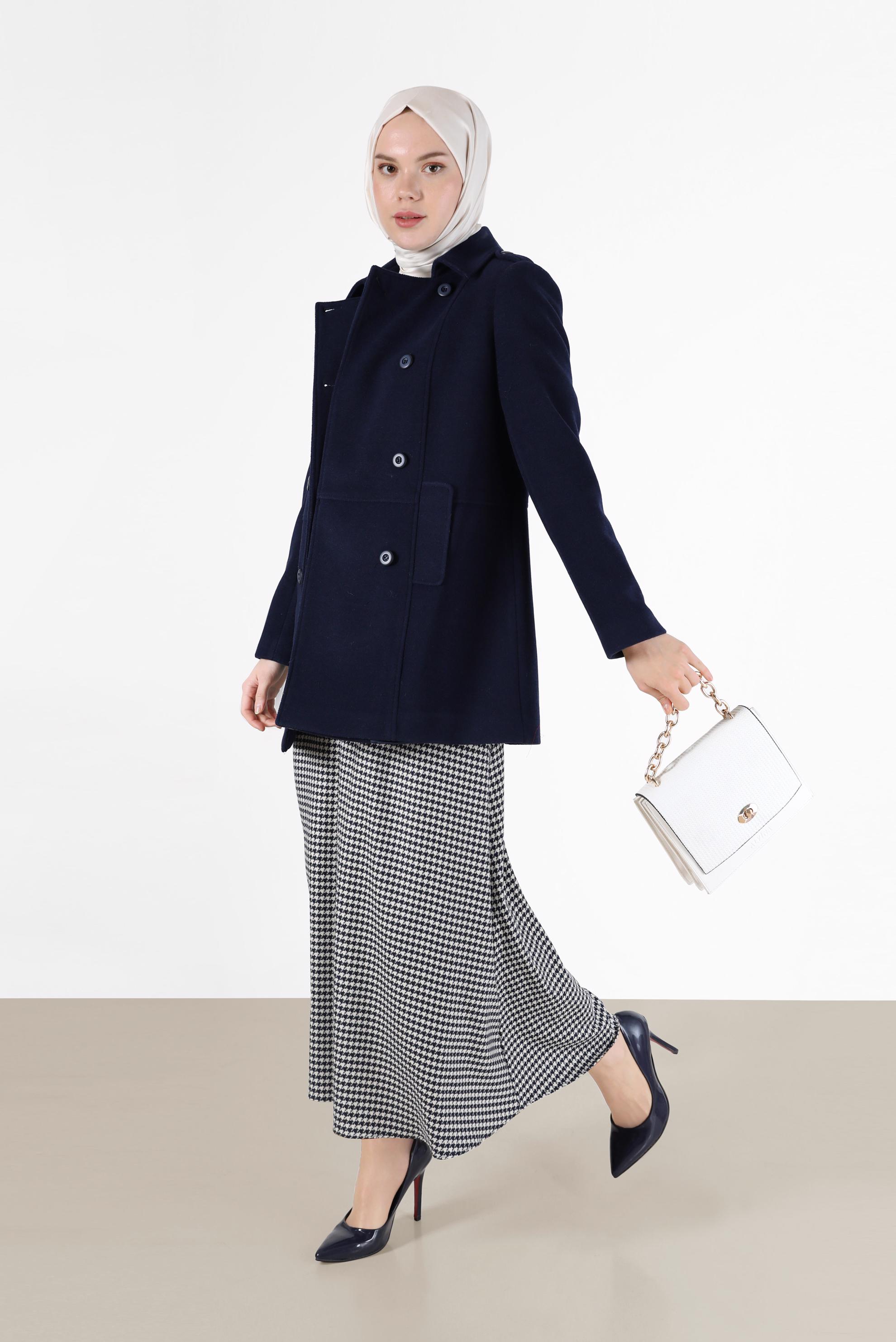 Tesettür giyim LACİVERT DÜĞME DETAYLI CEPLİ KAŞE KABAN 90243 