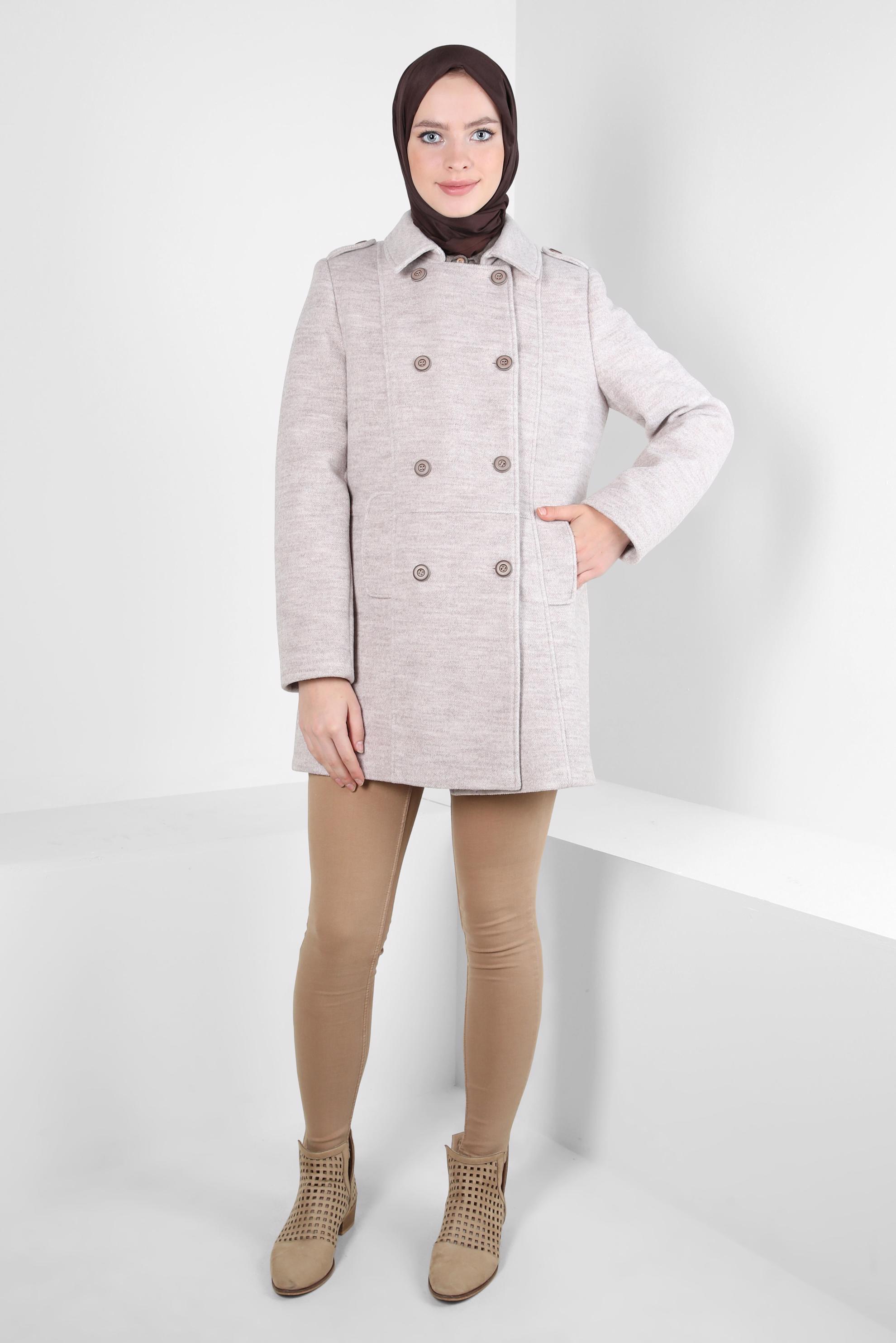 Tesettür giyim BEJ DÜĞME DETAYLI CEPLİ KAŞE KABAN 90243 