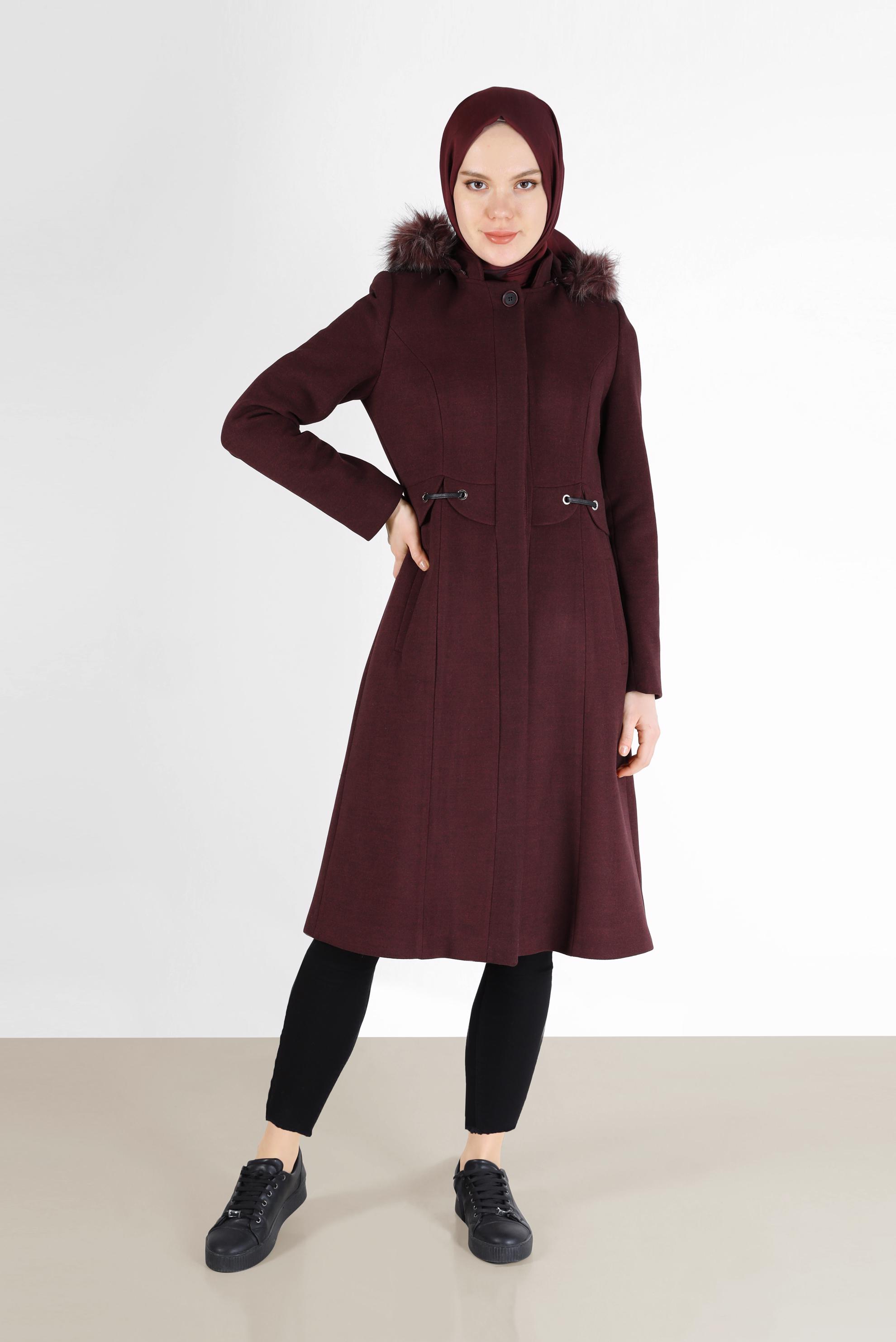 Vêtements hijab ROUGE BORDEAUX MANTEAU À CAPUCHE FOURRURE DÉTAIL OEILLETS 90248