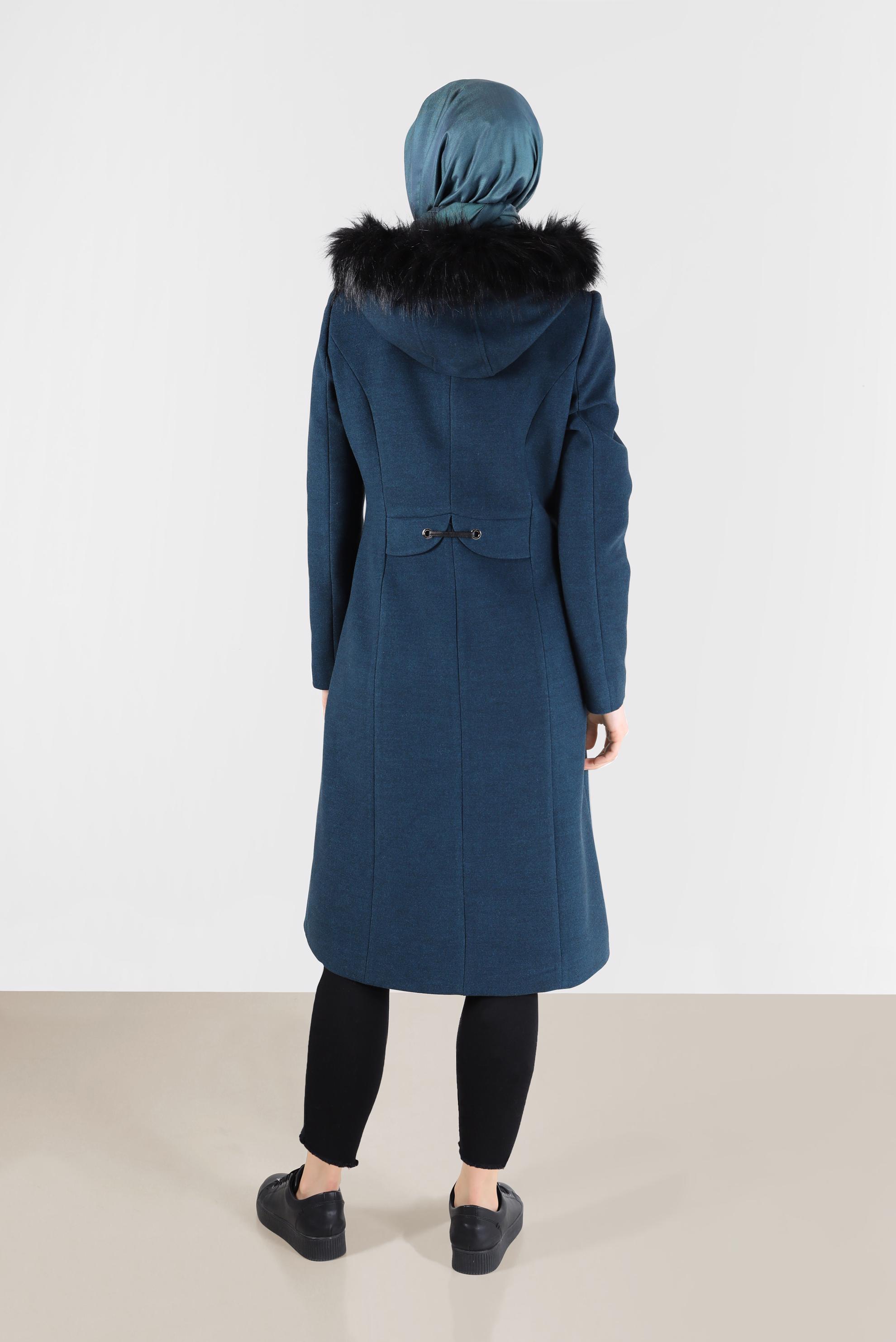 Tesettür giyim MAVİ KUŞGÖZÜ DETAYLI KAPÜŞONU KÜRKLÜ KABAN 90248