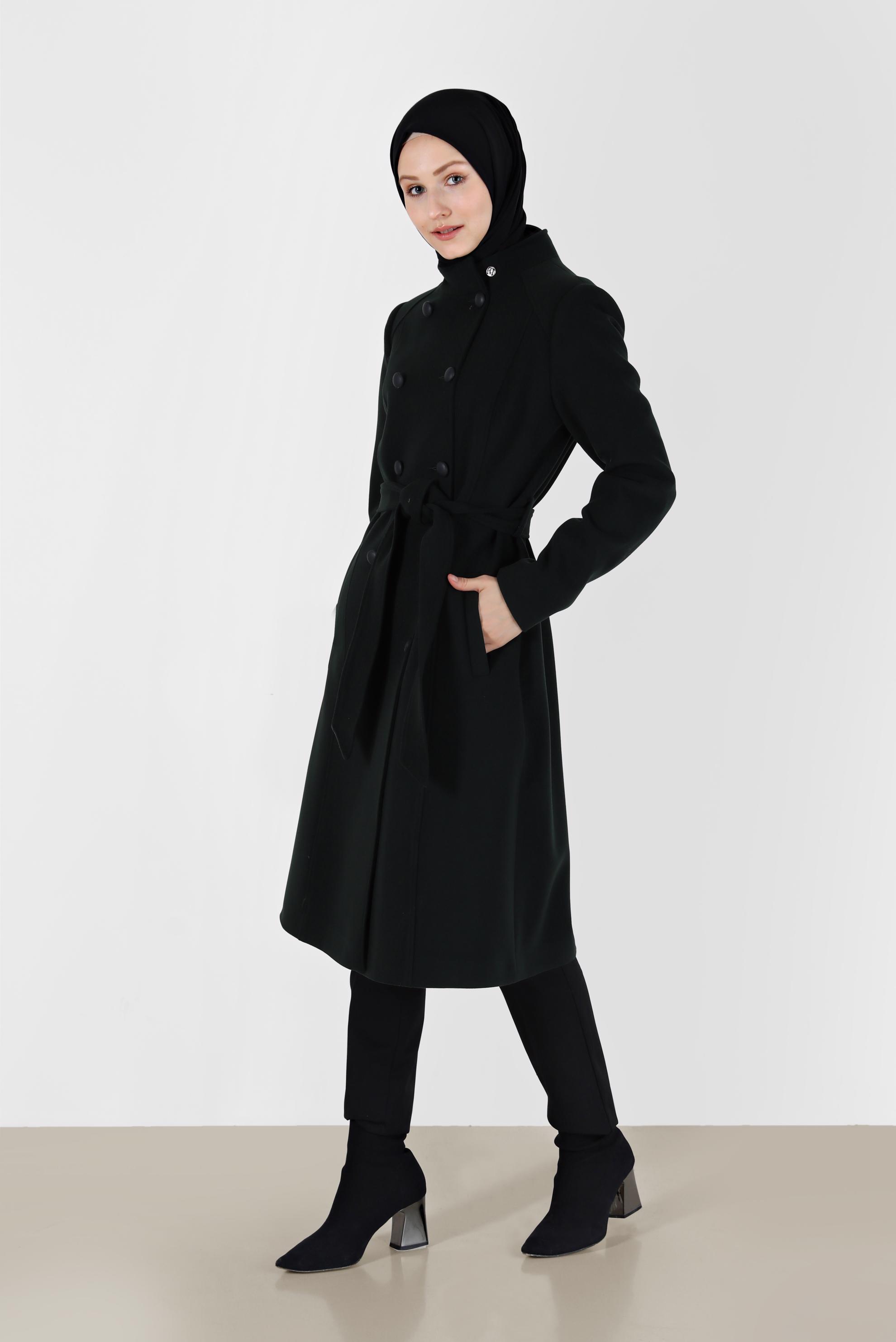 Tesettür giyim SİYAH DÜĞME DETAYLI KUŞAKLI KABAN 90255
