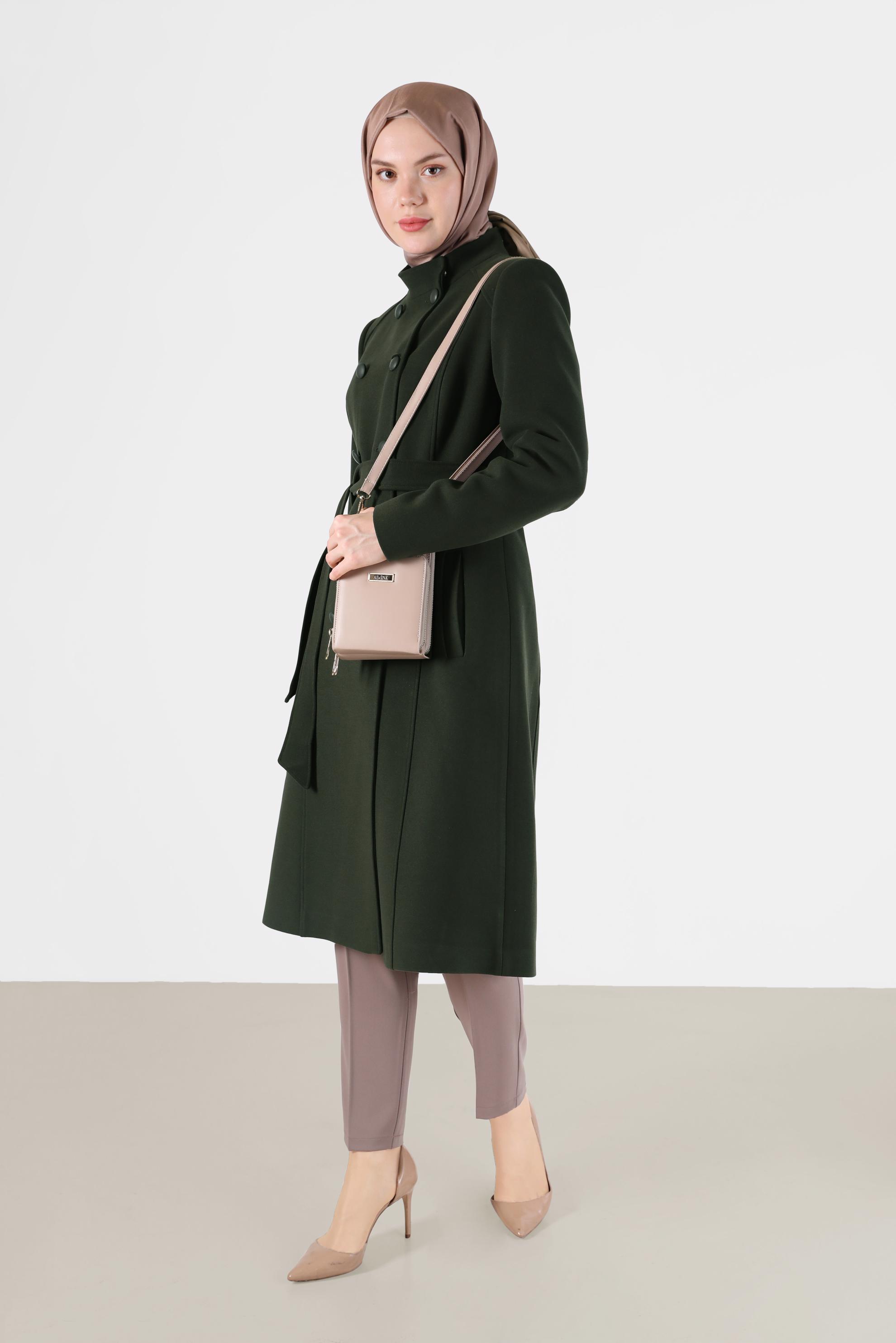 Tesettür giyim HAKİ DÜĞME DETAYLI KUŞAKLI KABAN 90255