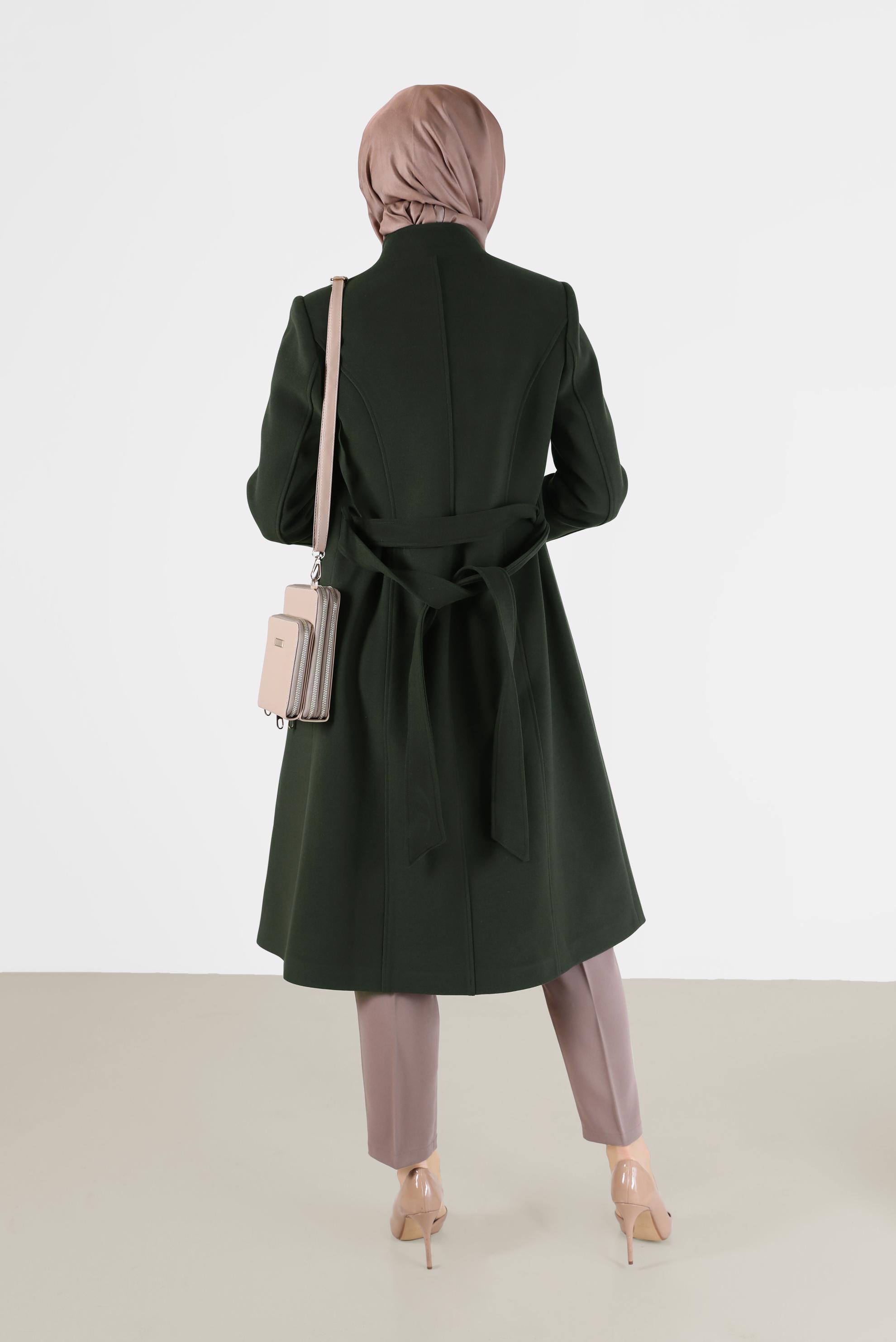 Tesettür giyim HAKİ DÜĞME DETAYLI KUŞAKLI KABAN 90255