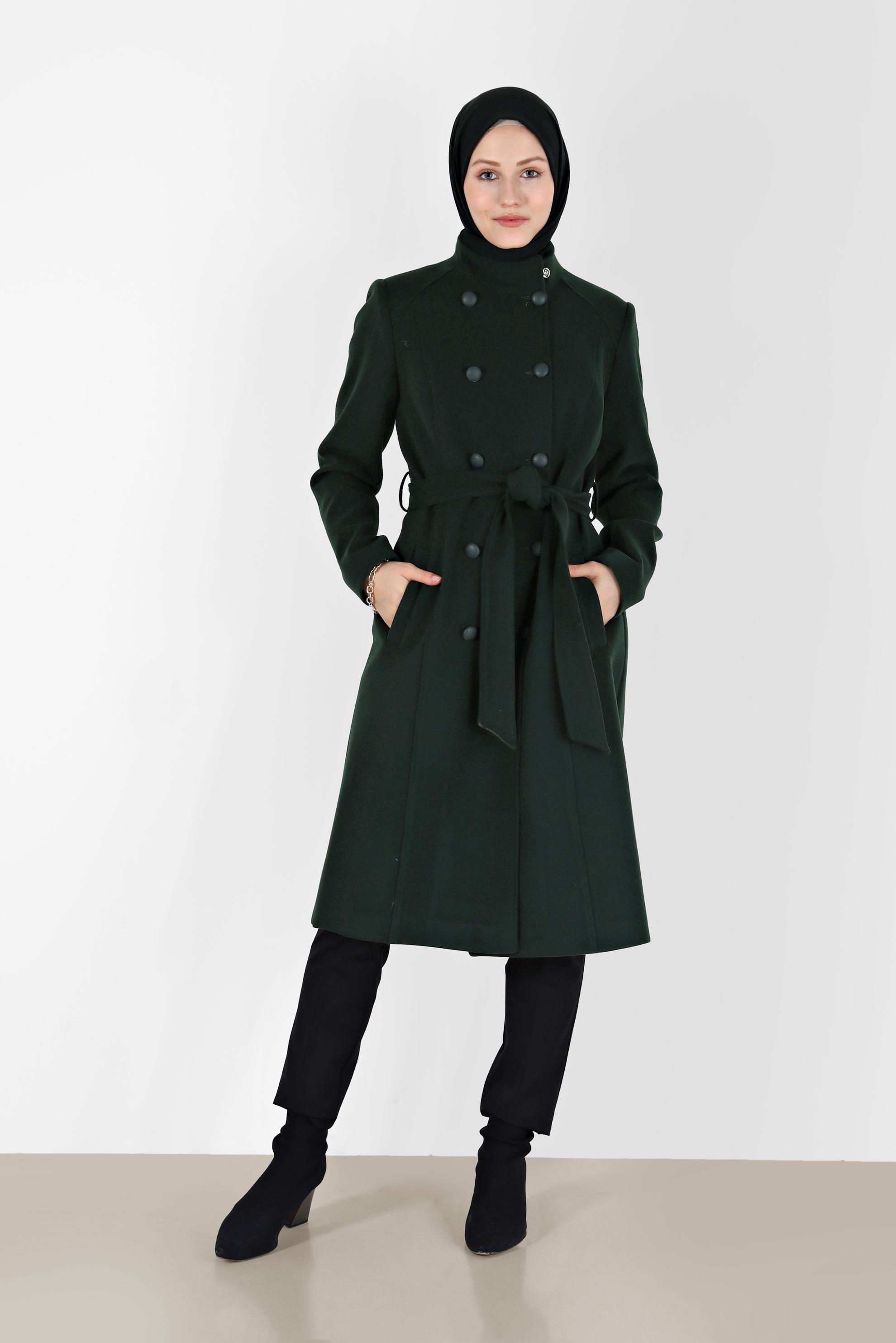 Tesettür giyim YEŞİL DÜĞME DETAYLI KUŞAKLI KABAN 90255