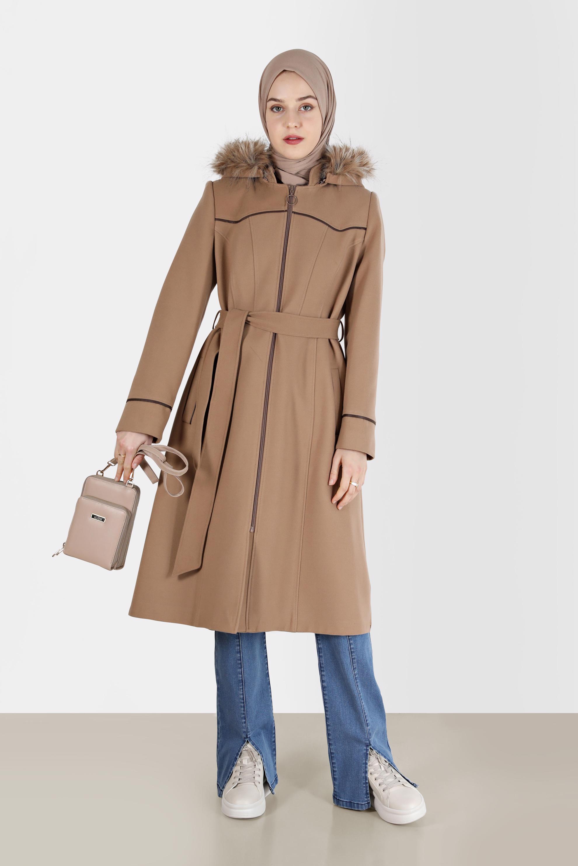 Vêtements hijab BRUN MANTEAU À CAPUCHE AVEC CEINTURE 90256