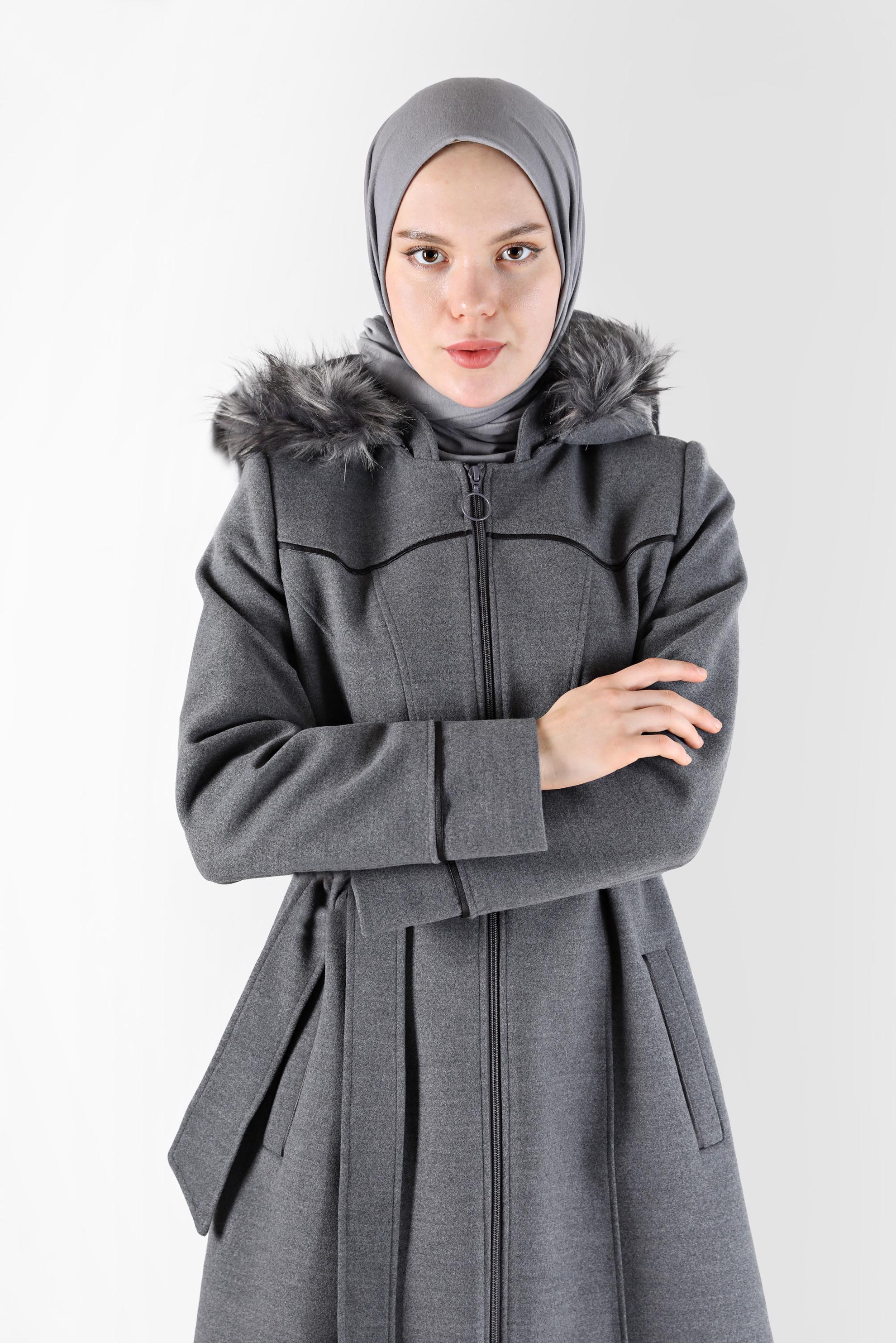 Tesettür giyim GRİ KAPÜŞONLU KUŞAKLI KABAN 90256 