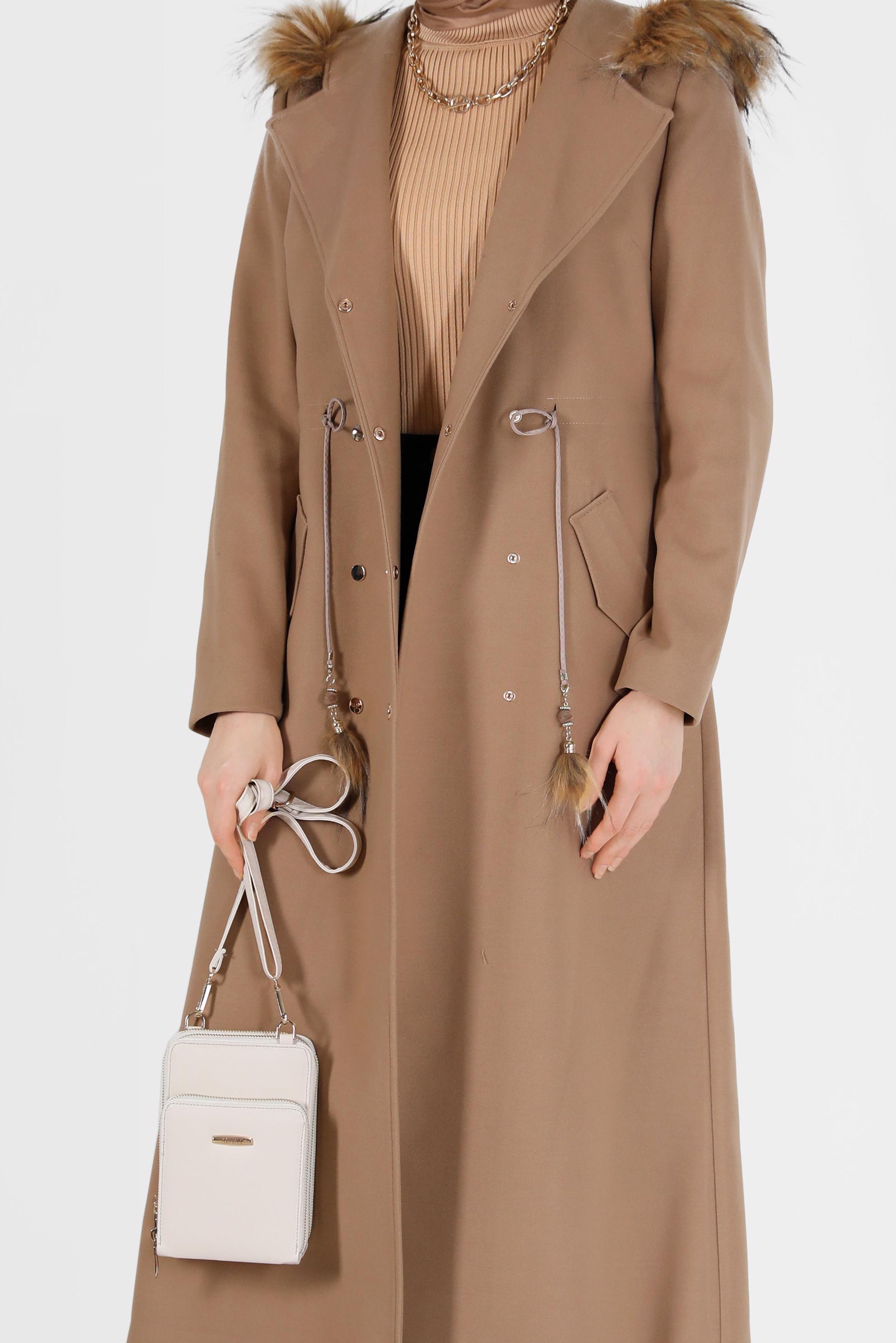 Tesettür giyim KAHVE KAPÜŞONLU ÇITÇITLI MANTO 90207 