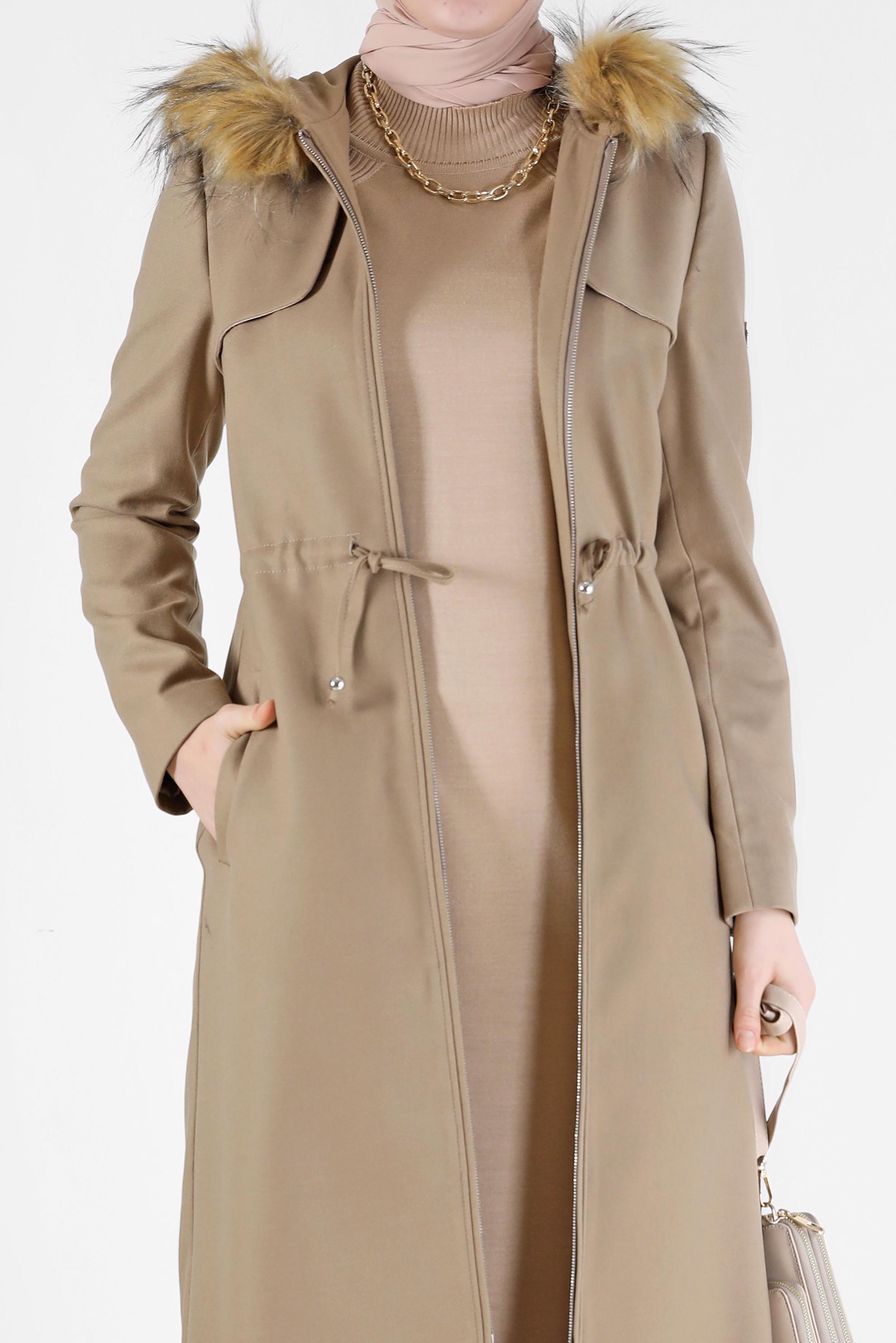 Vêtements hijab BEIGE MANTEAU À CAPUCHE À CAPUCHE EN FOURRURE 90208