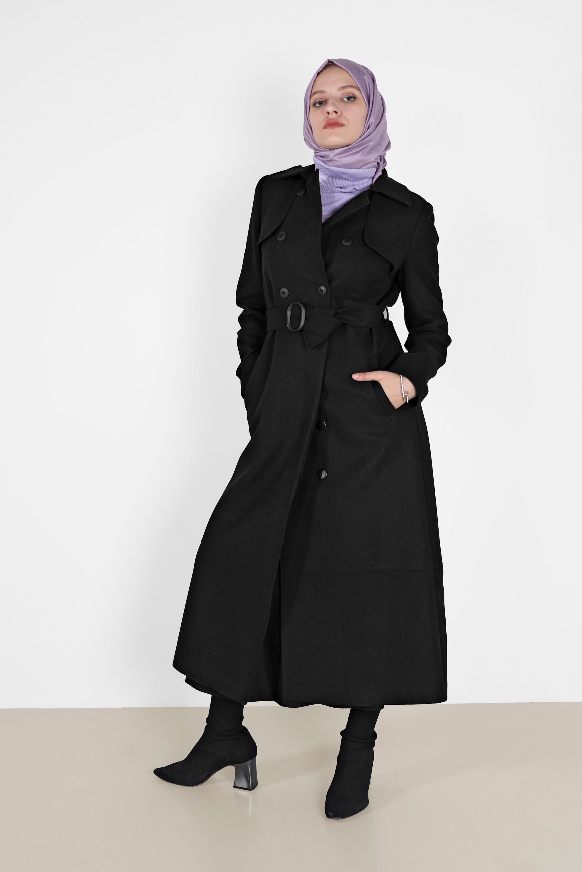 Tesettür giyim SİYAH KEMER DETAYLI DÜĞMELİ MANTO 90209 