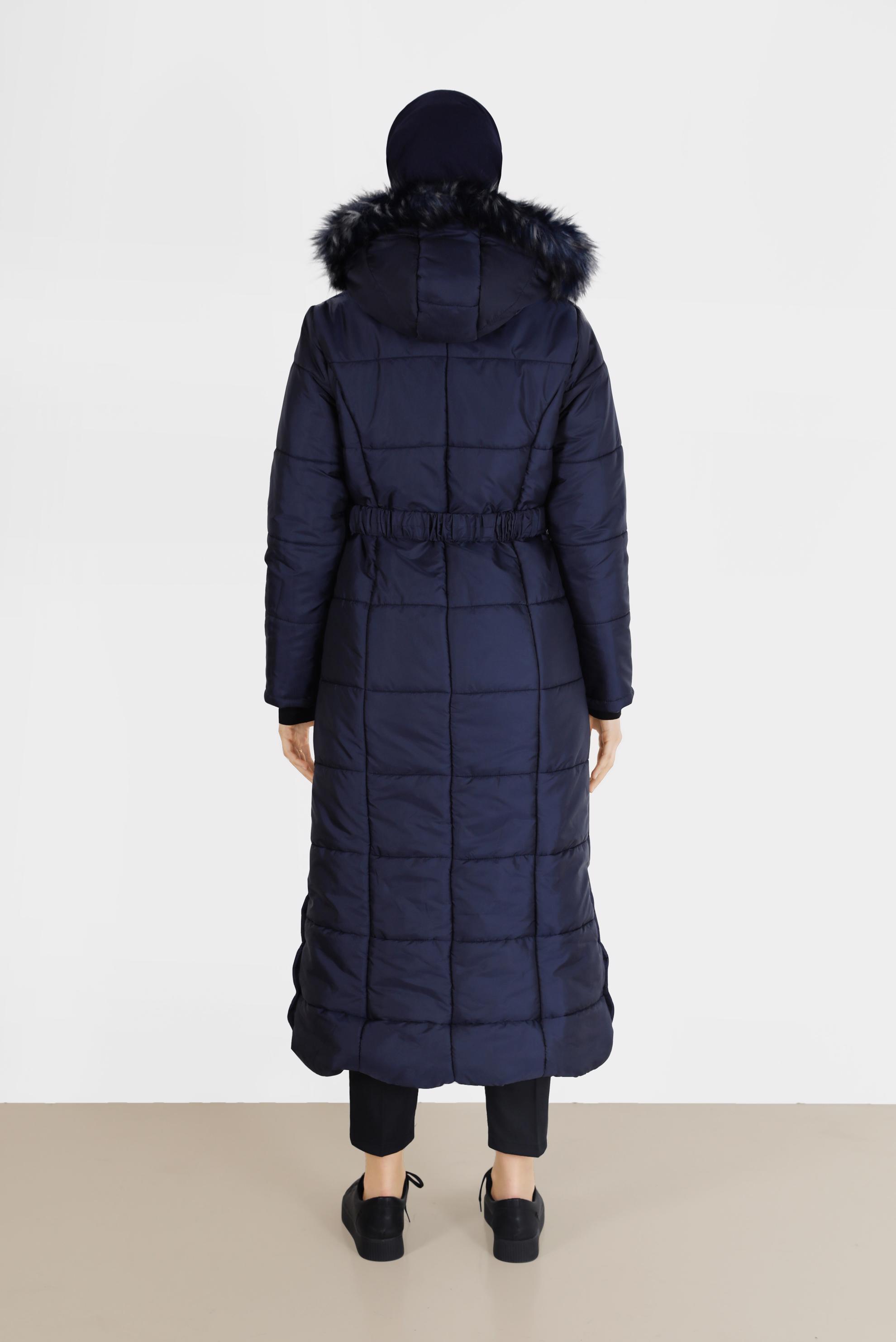 Vêtements hijab BLEU MARINE MANTEAU À CAPUCHE EN FOURRURE À DÉTAILS PRESSION 90213