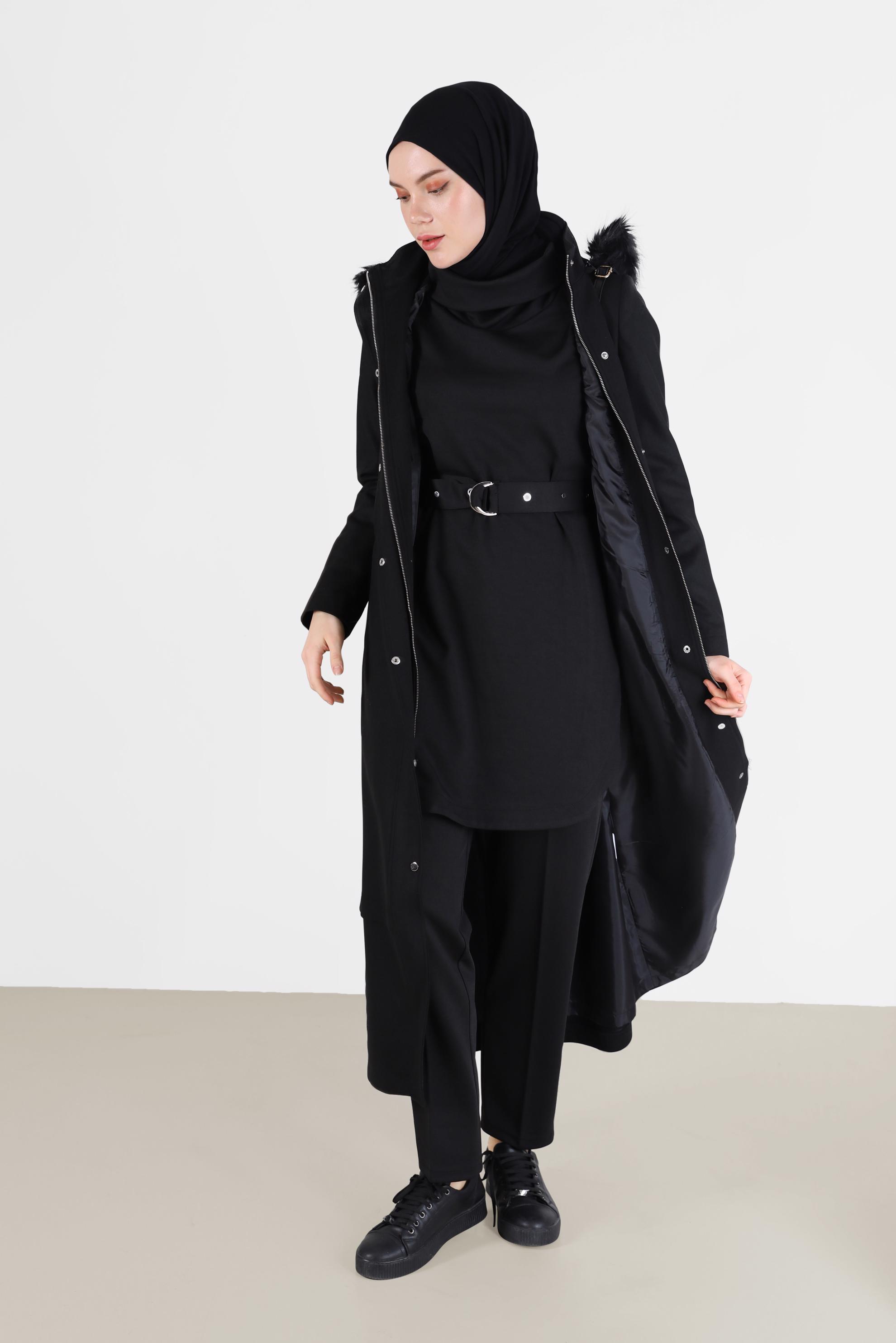 Vêtements hijab NOIR MANTEAU À CAPUCHE FOURRURE CEINTURÉE 90215