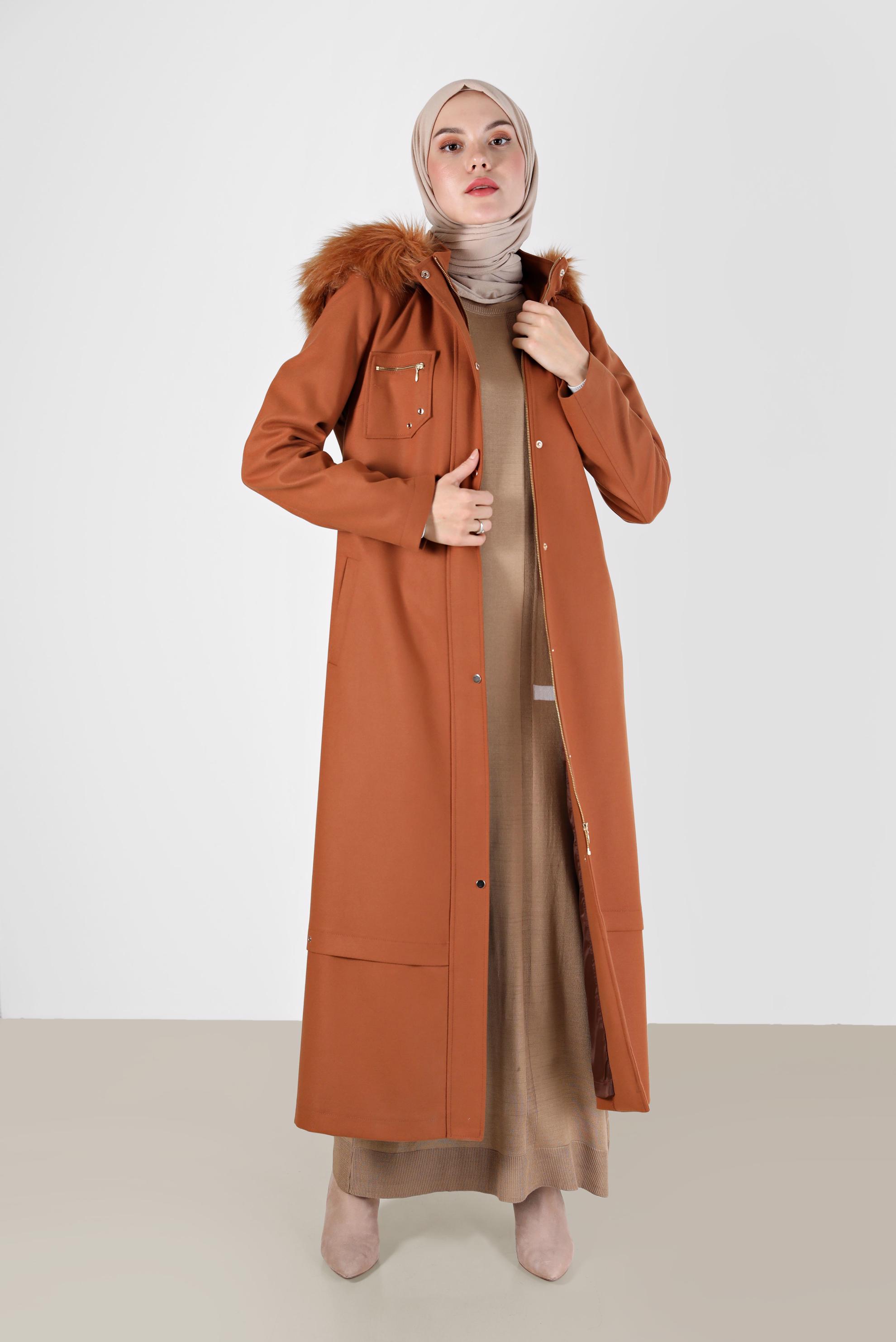 Vêtements hijab TABA MANTEAU À CAPUCHE FOURRURE CEINTURÉE 90215