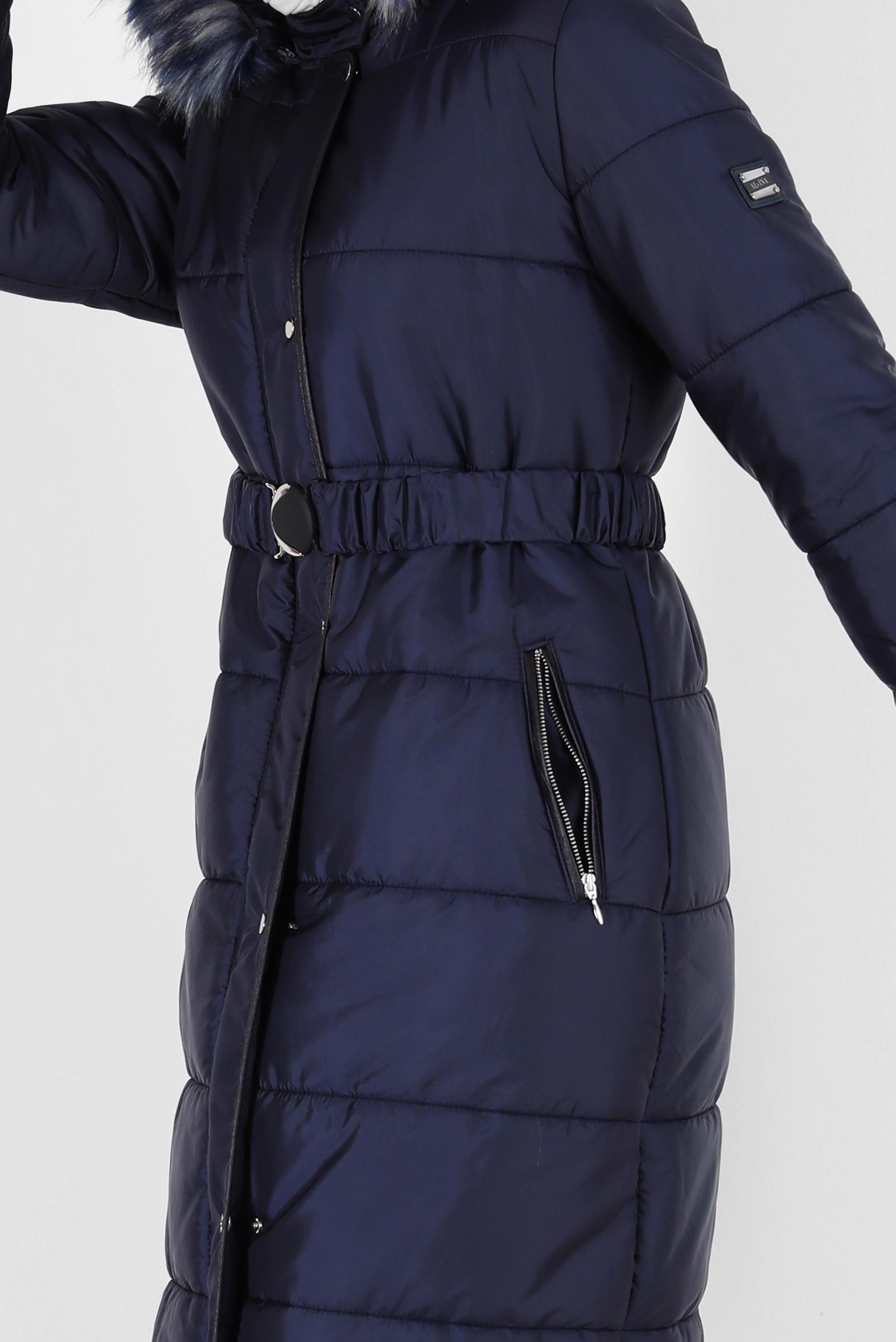 Tesettür giyim LACİVERT KAPÜŞONU KÜRK DETAYLI KEMERLİ MANTO 90223 