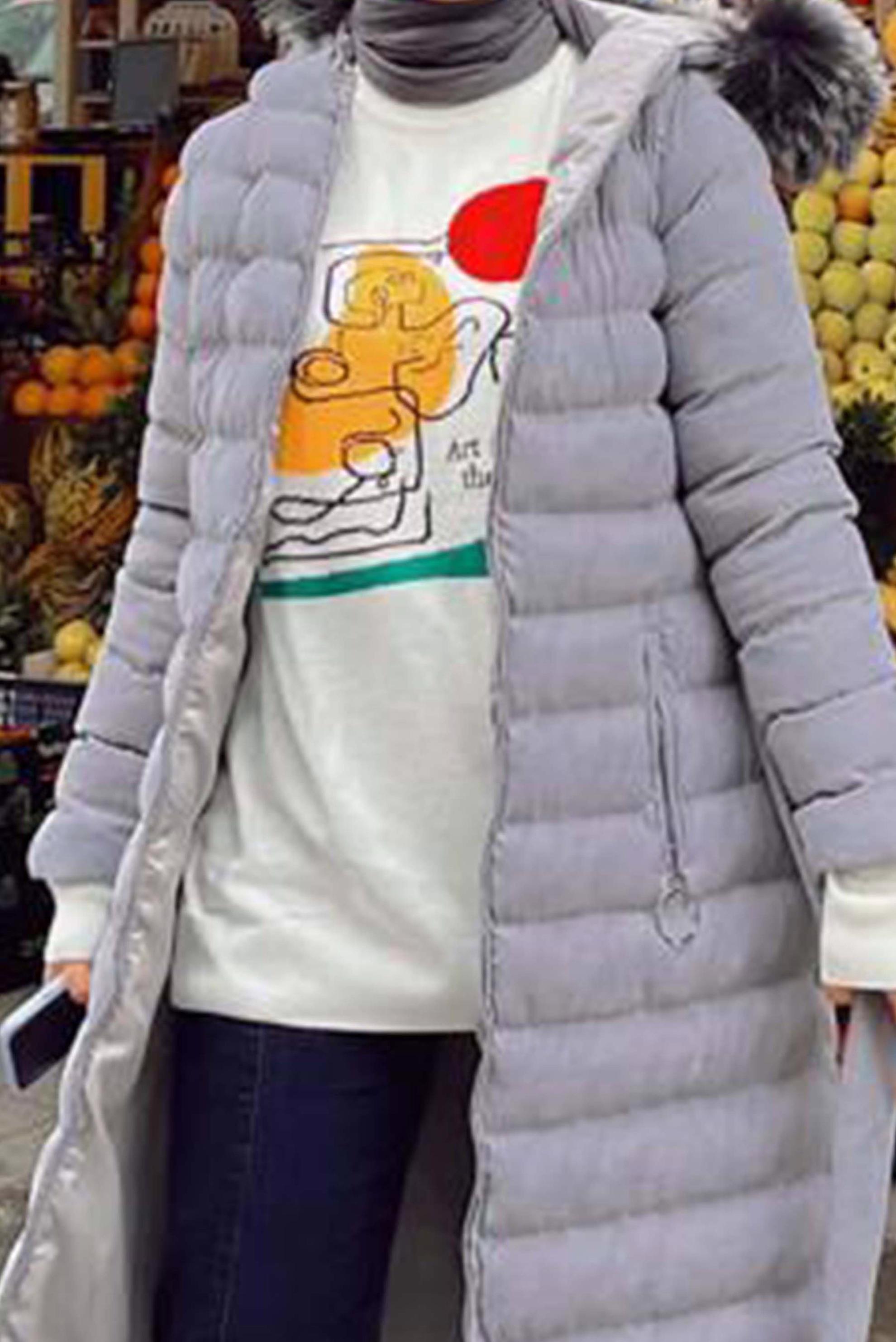 Tesettür giyim GRİ KAPÜŞONU KÜRK DETAYLI MONT 90287 