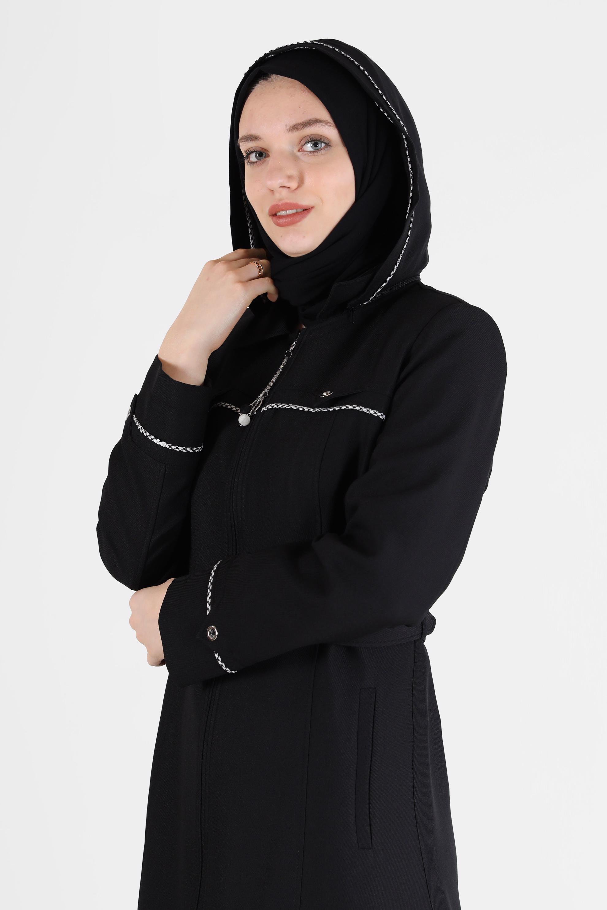 Tesettür giyim SİYAH BELİ KUŞAKLI KAPÜŞONLU PARDESÜ 10458	