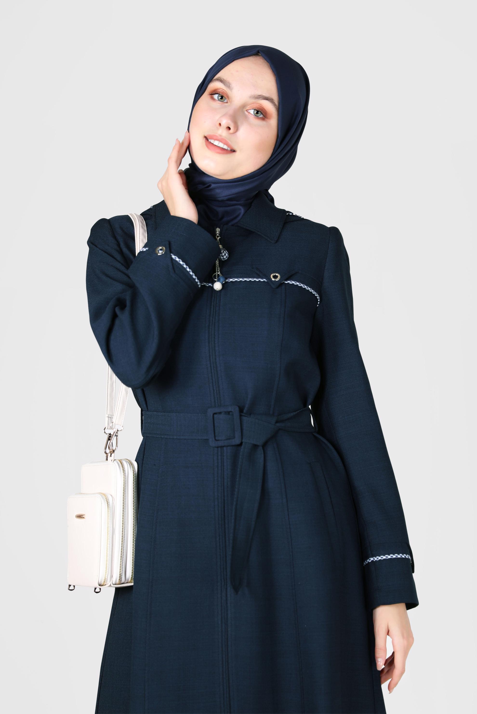Vêtements hijab BLEU MARINE COUCHE DE FINITION CEINTURE À CAPUCHE 10458