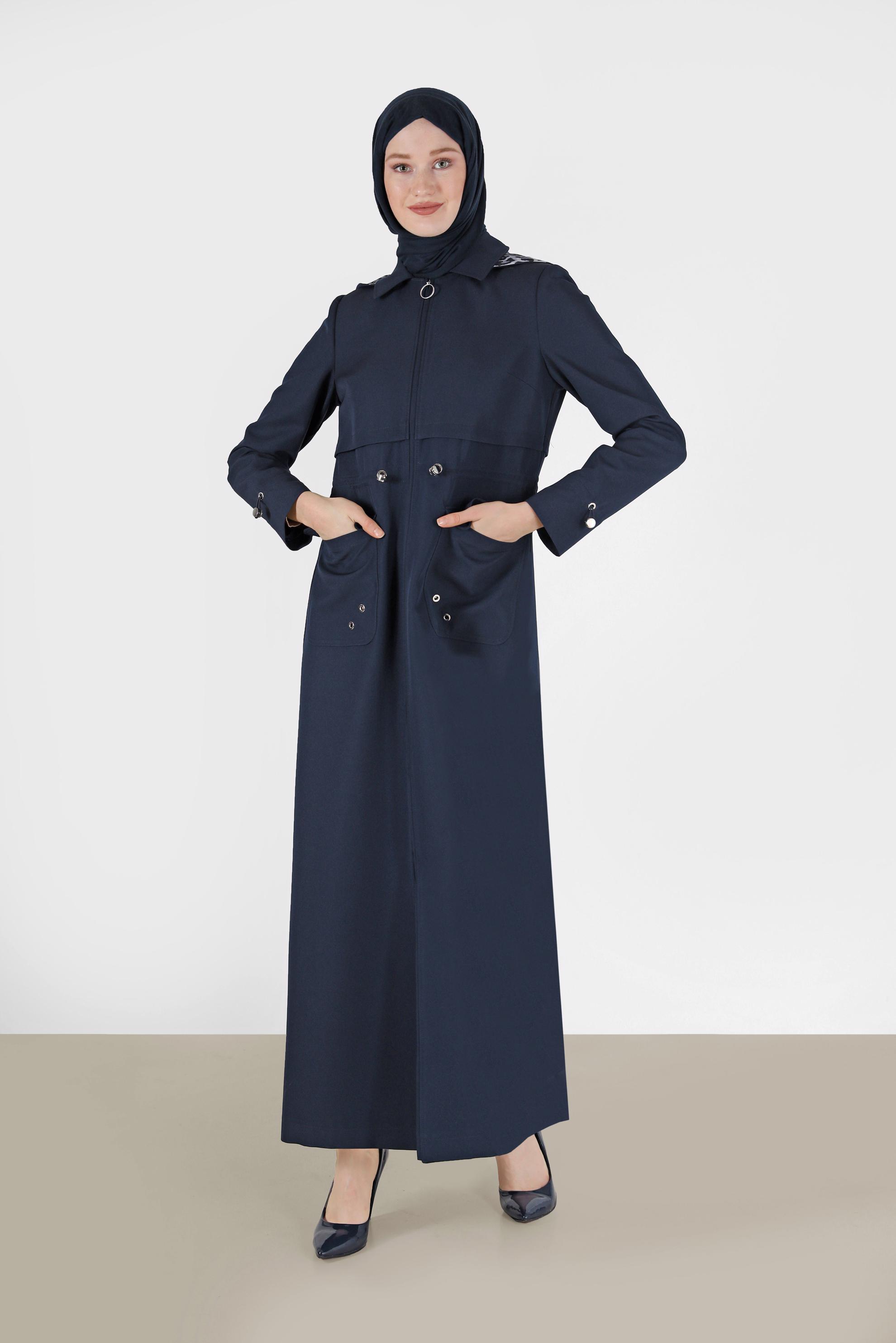 Tesettür giyim LACİVERT LEOPAR DESEN DETAYLI BELİ BÜZGÜLÜ PARDESÜ 10462 