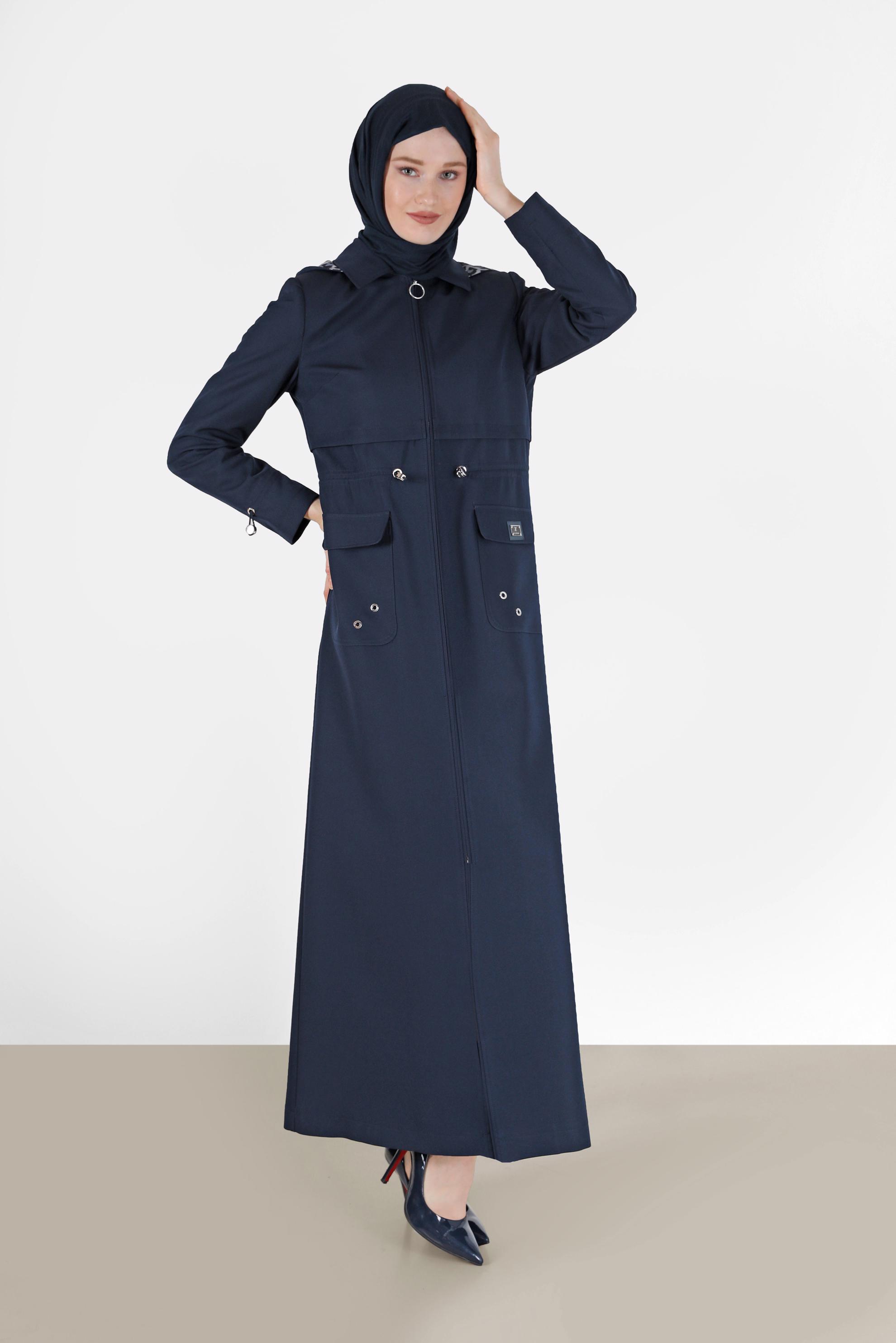 Tesettür giyim LACİVERT LEOPAR DESEN DETAYLI BELİ BÜZGÜLÜ PARDESÜ 10462 