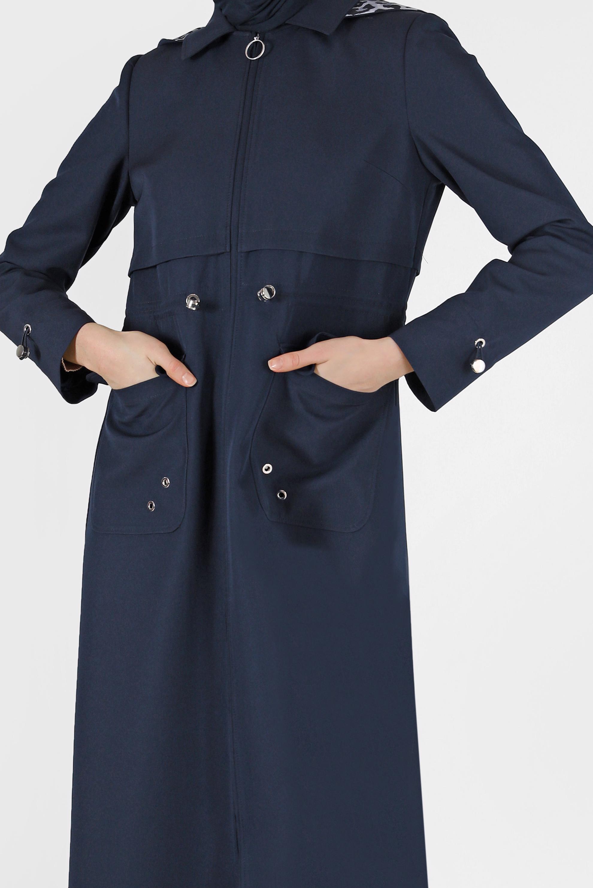 Tesettür giyim LACİVERT LEOPAR DESEN DETAYLI BELİ BÜZGÜLÜ PARDESÜ 10462 