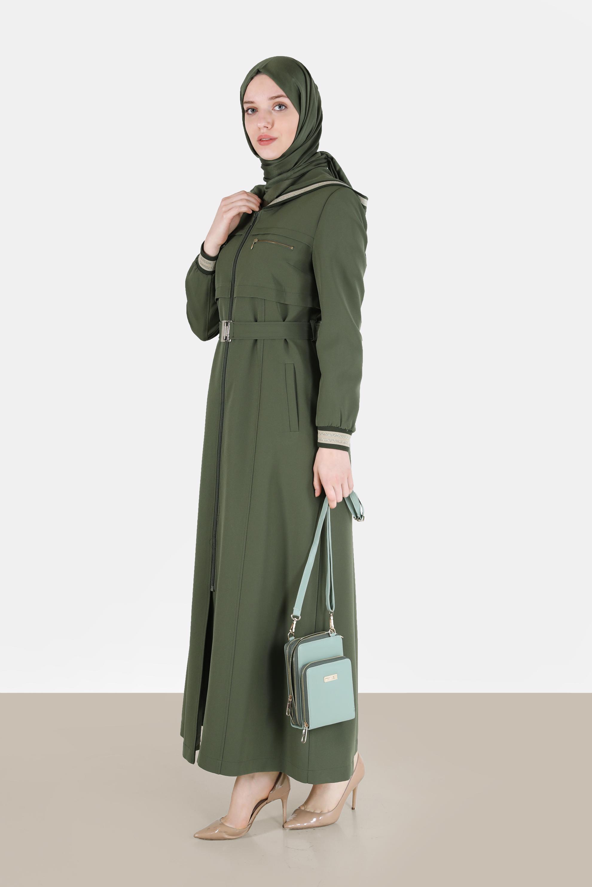 Tesettür giyim HAKİ KEMERLİ KAPÜŞONLU PARDESÜ 10463	