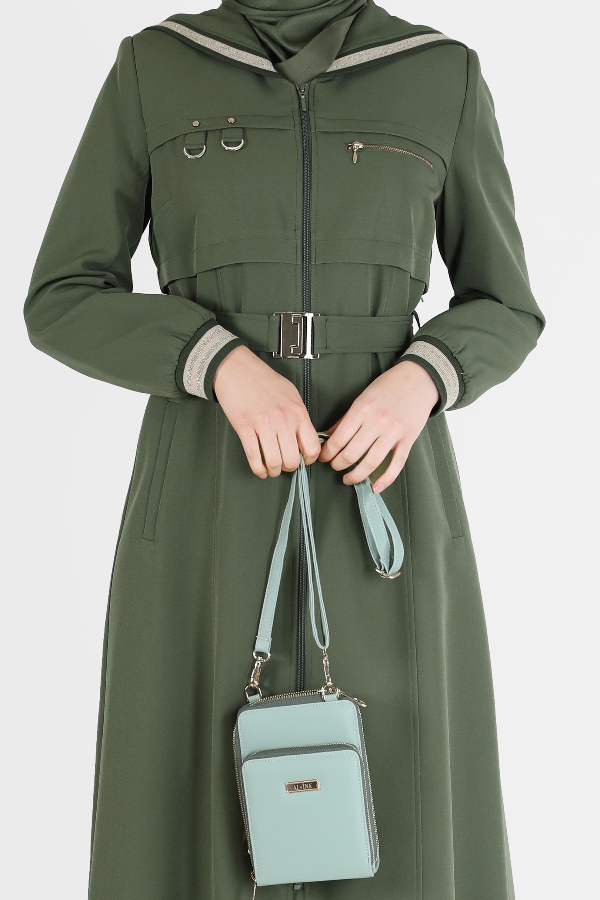 Tesettür giyim HAKİ KEMERLİ KAPÜŞONLU PARDESÜ 10463	