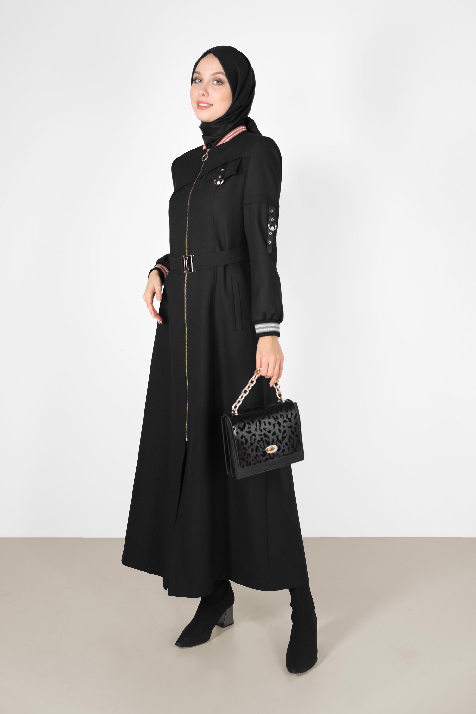 Tesettür giyim SİYAH KEMER DETAYLI FERMUARLI PARDESÜ 10465