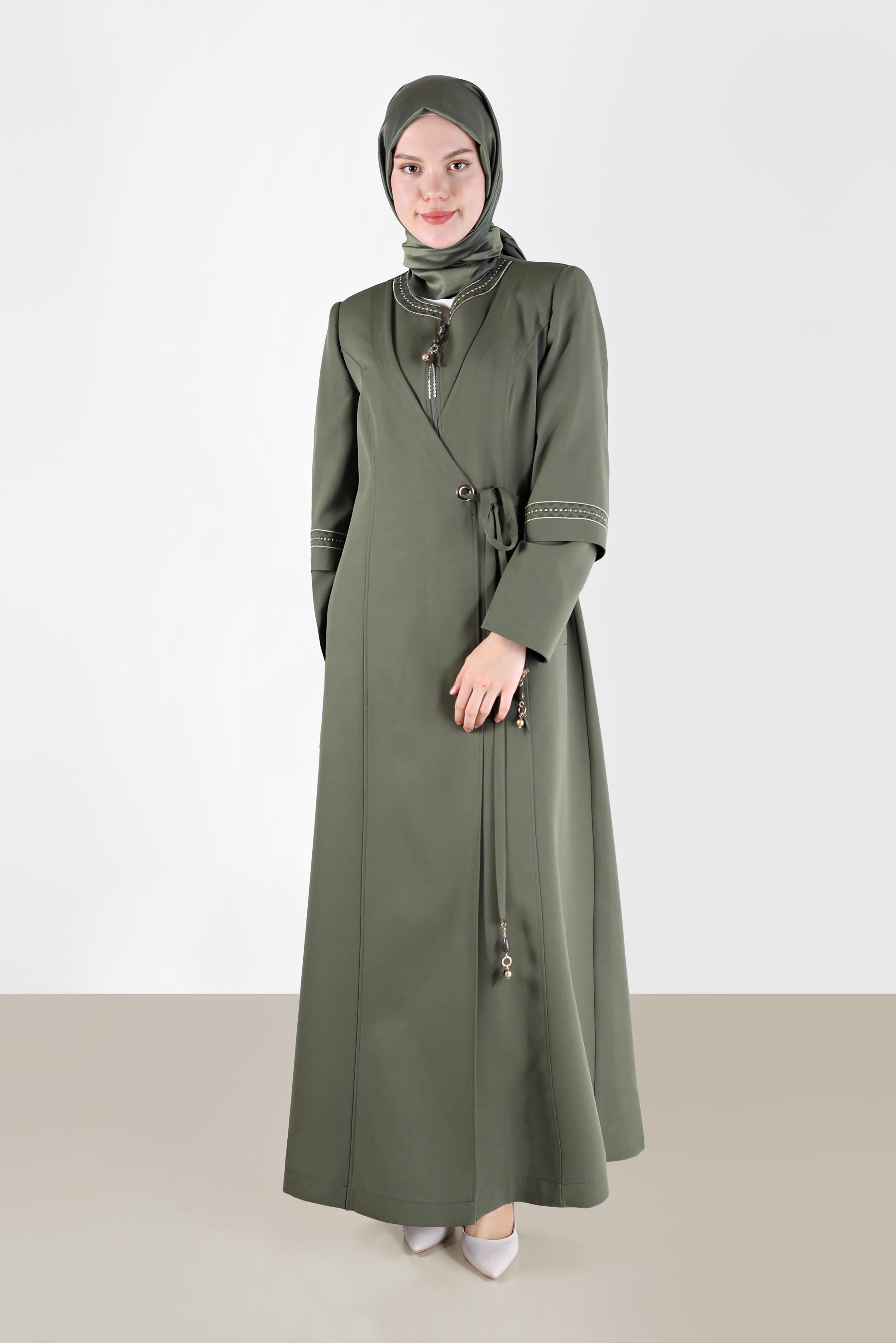 Tesettür giyim HAKİ ANVELOP KAPAMA DETAYLI NAKIŞLI PARDESÜ 10488 