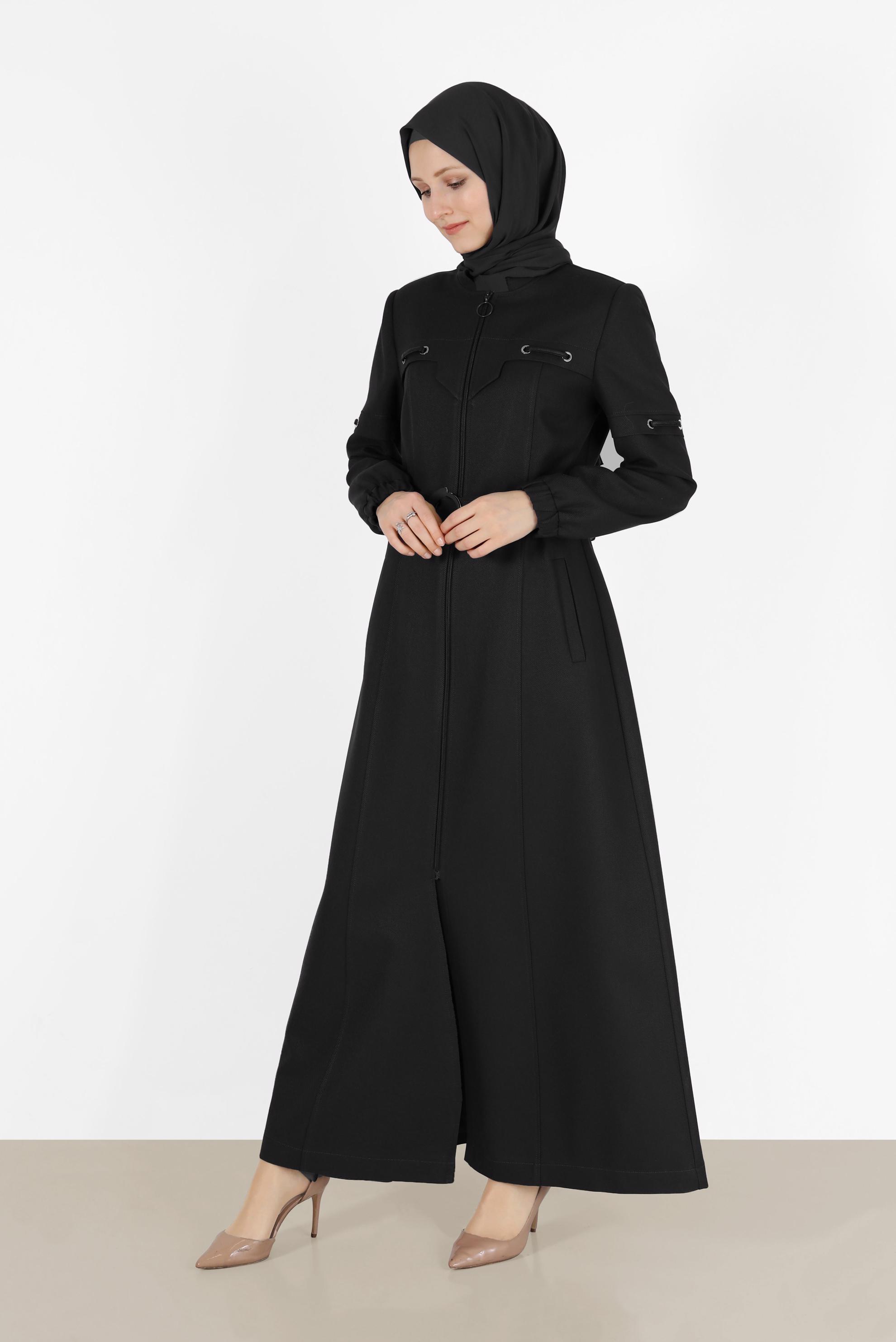 Tesettür giyim SİYAH MANŞETLERİ LASTİKLİ KEMERLİ FERMUARLI PARDESÜ 10489 