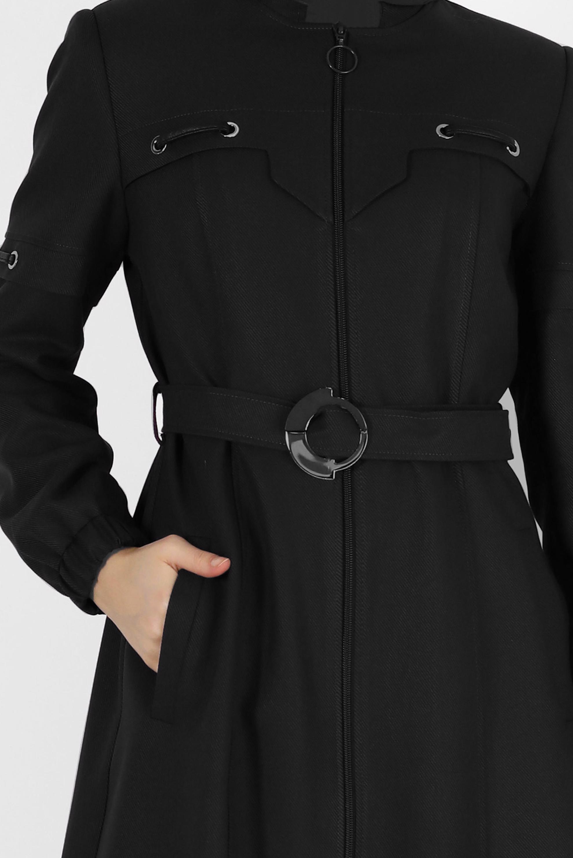 Tesettür giyim SİYAH MANŞETLERİ LASTİKLİ KEMERLİ FERMUARLI PARDESÜ 10489 