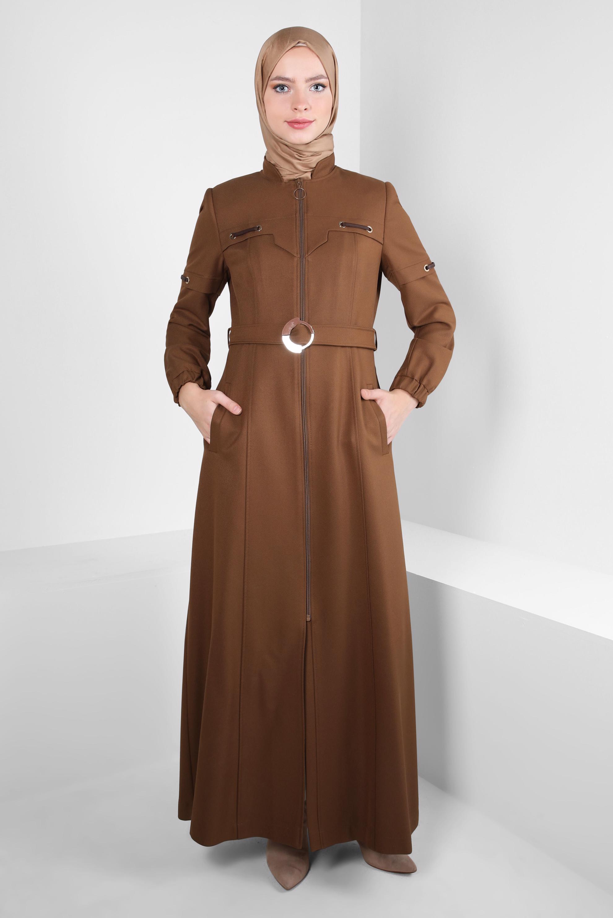 Vêtements hijab TABA COUCHE DE FINITION À FERMETURE ÉCLAIR AVEC CEINTURE ET POIGNETS ÉLASTIQUES 10489