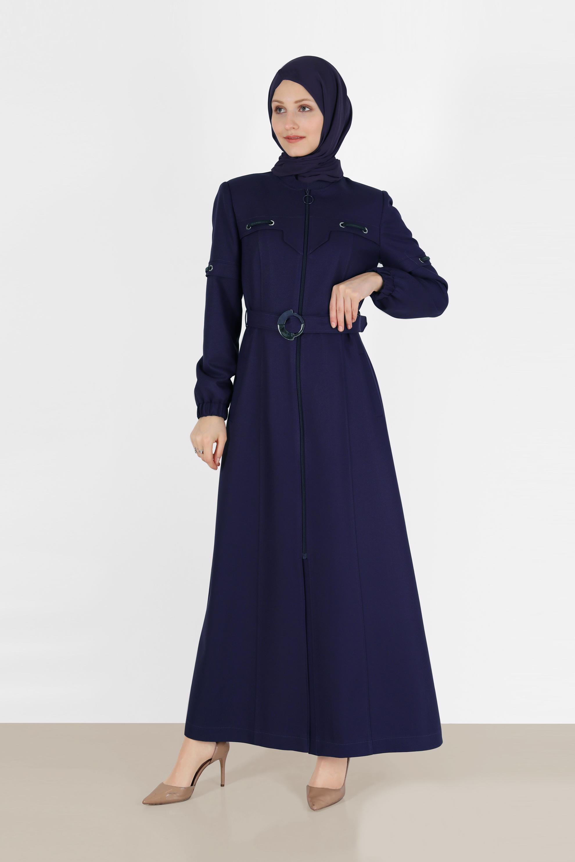 Tesettür giyim LACİVERT MANŞETLERİ LASTİKLİ KEMERLİ FERMUARLI PARDESÜ 10489 