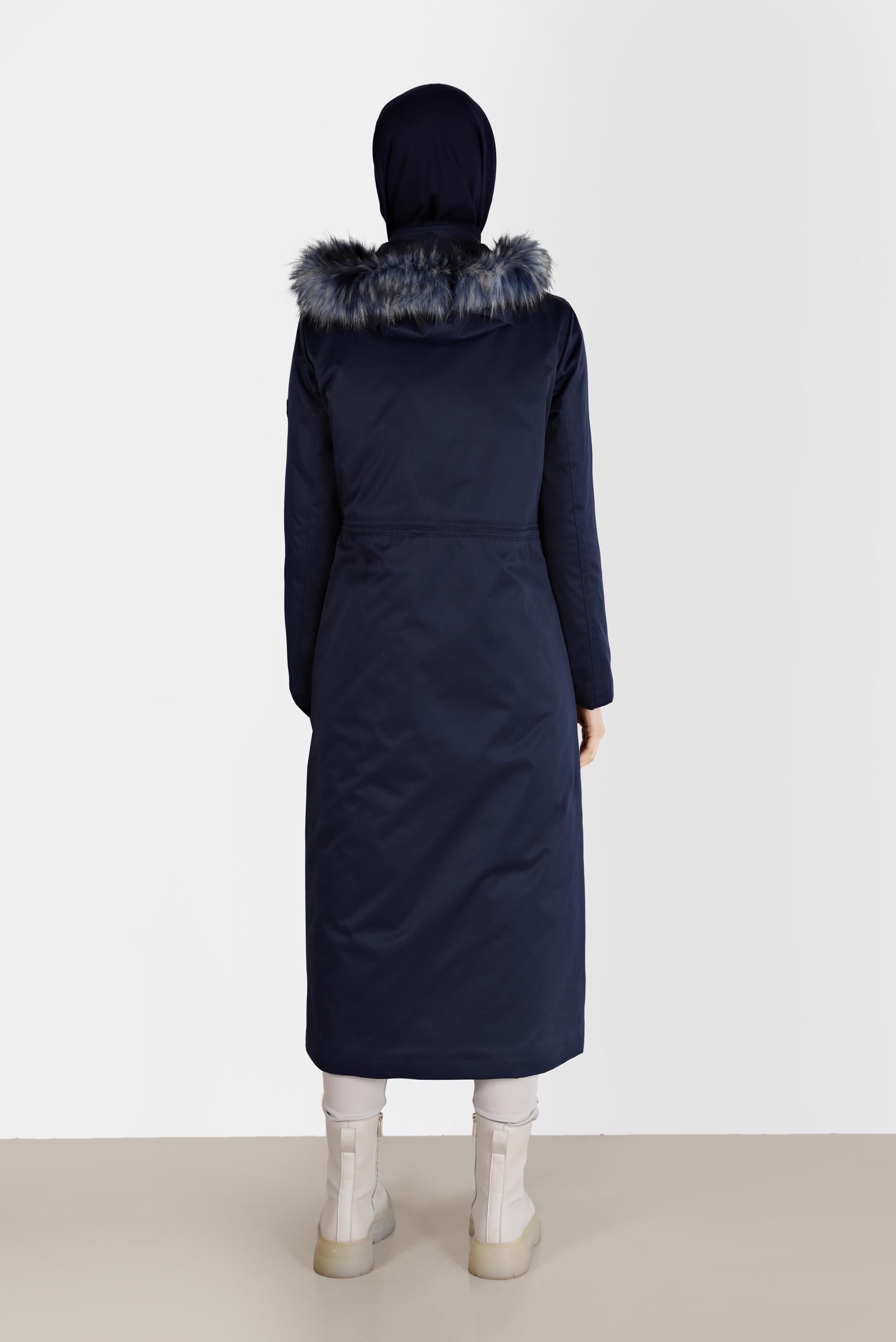 Vêtements hijab BLEU MARINE PARKA À CAPUCHE FOURRURE DÉTAILS FRONÇÉS 90200