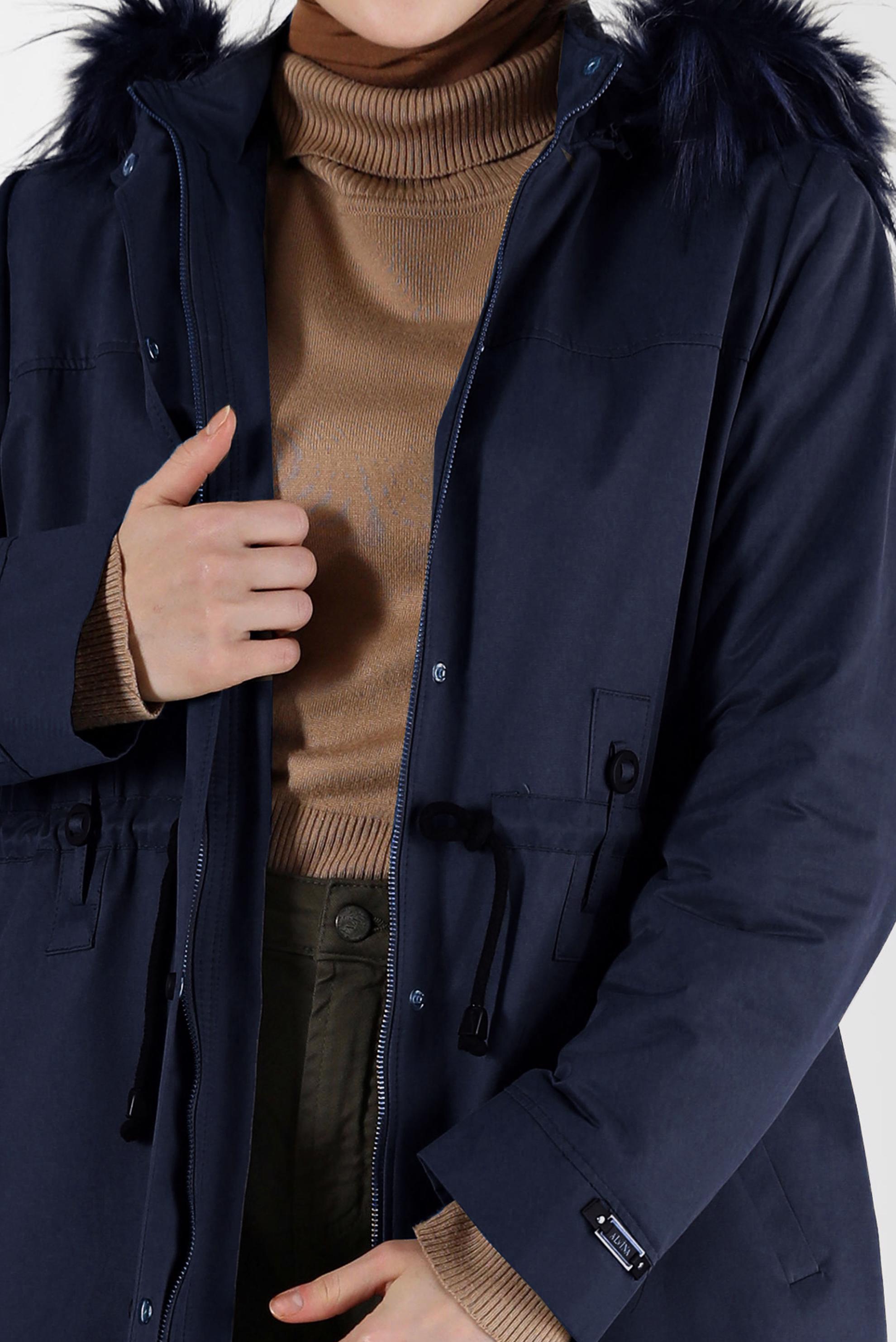 Tesettür giyim LACİVERT KAPÜŞONU KÜRK DETAYLI BELİ BÜZGÜLÜ PARKA 90222 