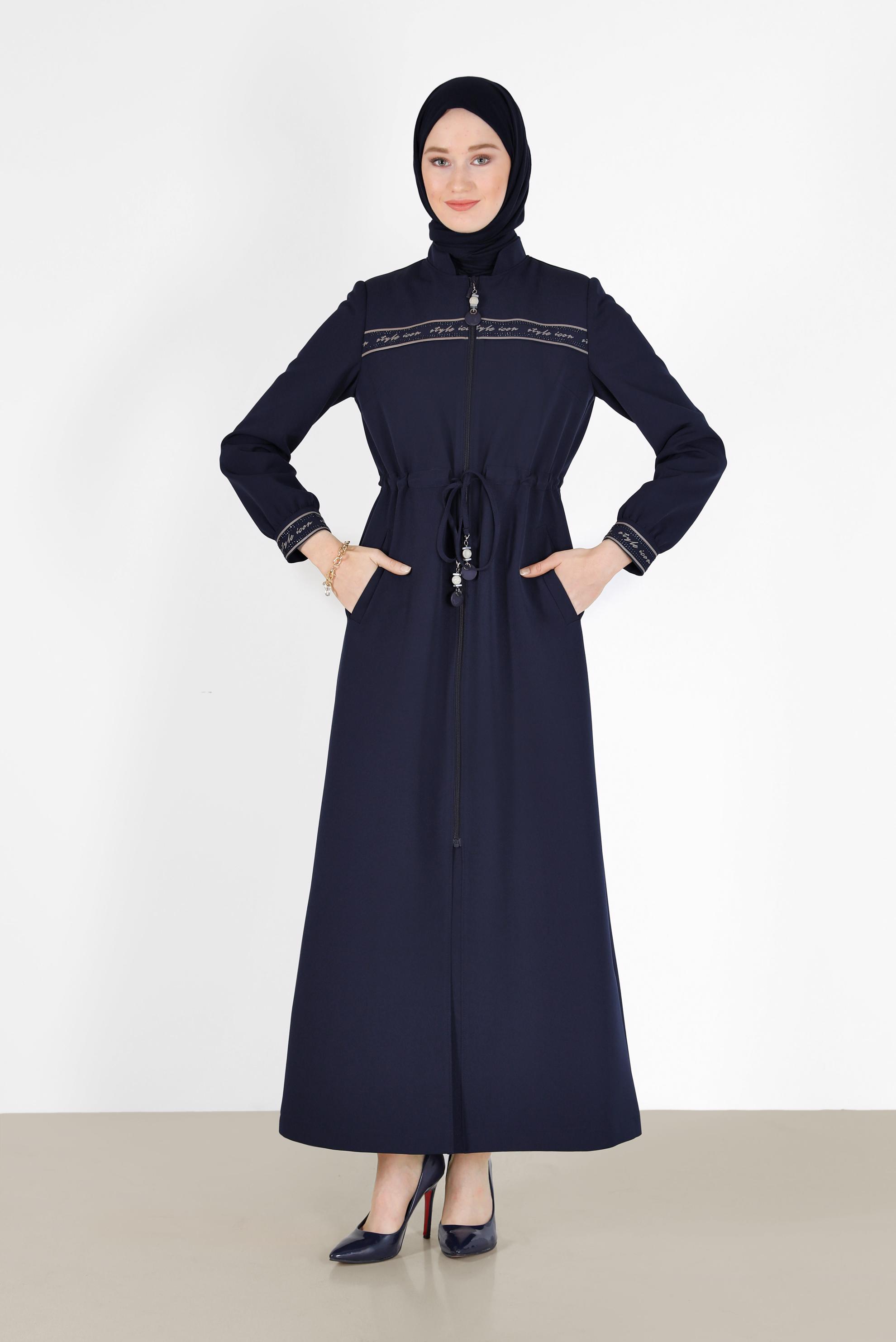 Tesettür giyim LACİVERT YAZI BASKILI BELİ BÜZGÜLÜ PARDESÜ 10475 
