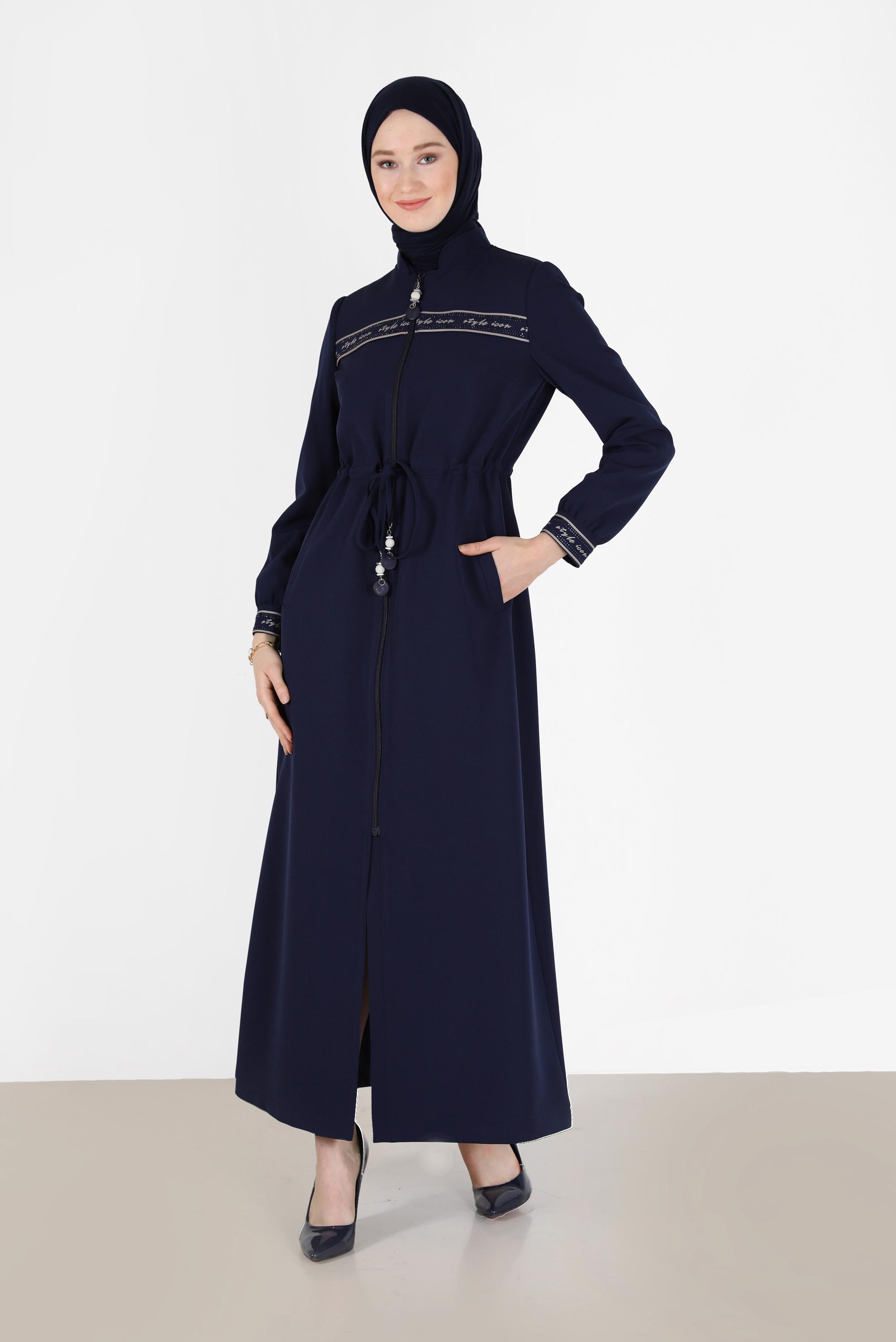 Tesettür giyim LACİVERT YAZI BASKILI BELİ BÜZGÜLÜ PARDESÜ 10475 