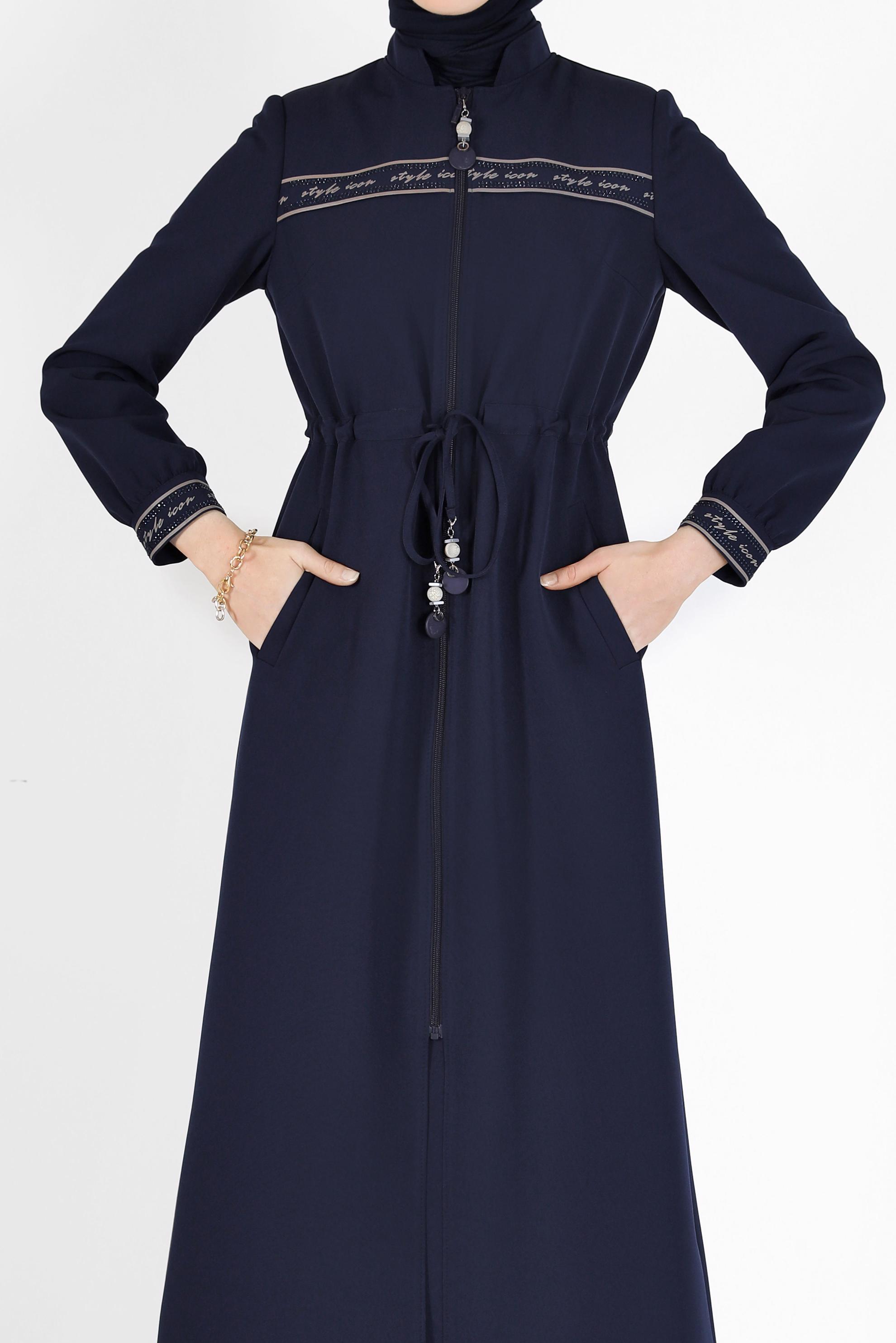 Tesettür giyim LACİVERT YAZI BASKILI BELİ BÜZGÜLÜ PARDESÜ 10475 