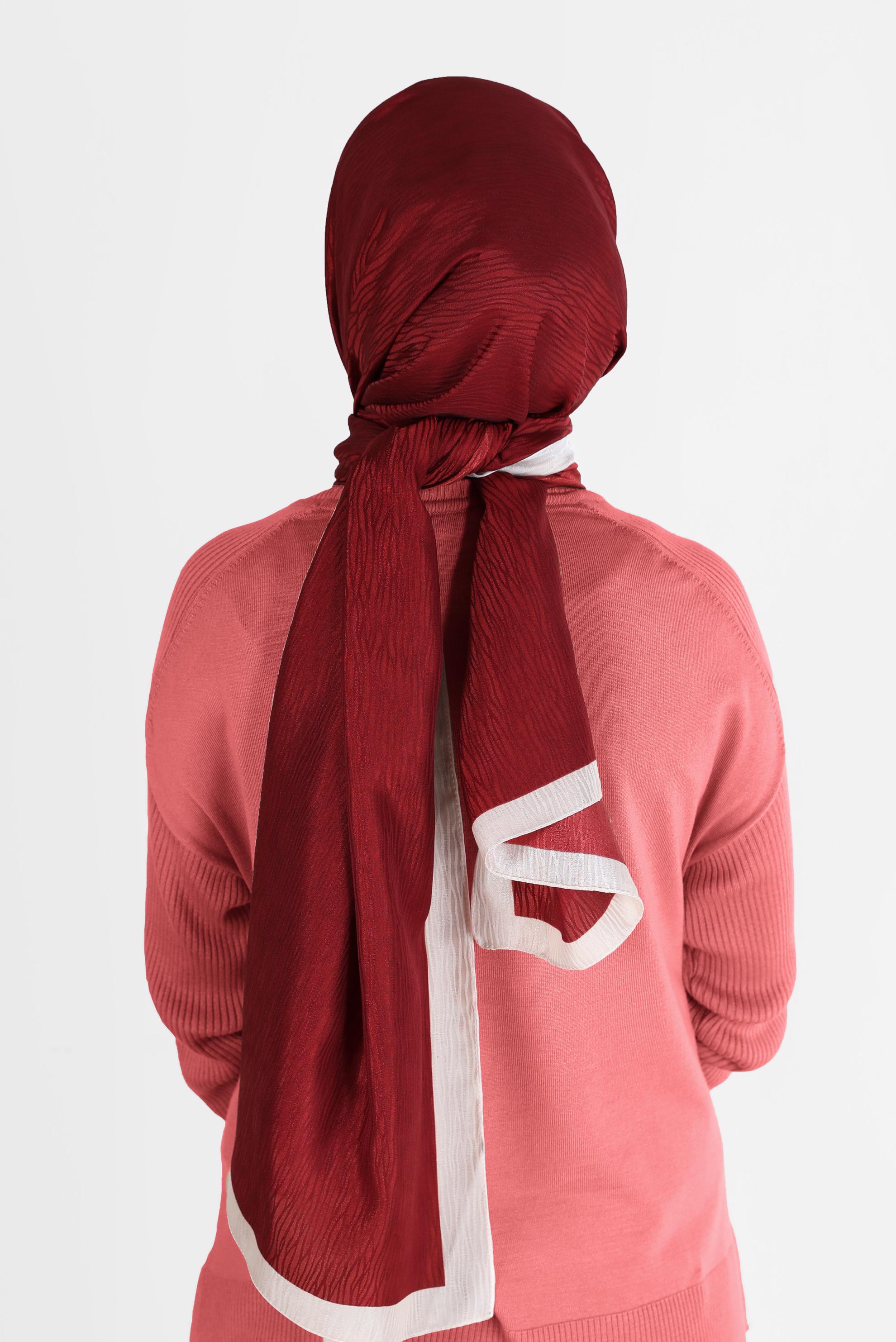 Tesettür giyim BORDO ALVİNA AĞAÇKABUĞU MONOGRAM ŞAL 8093