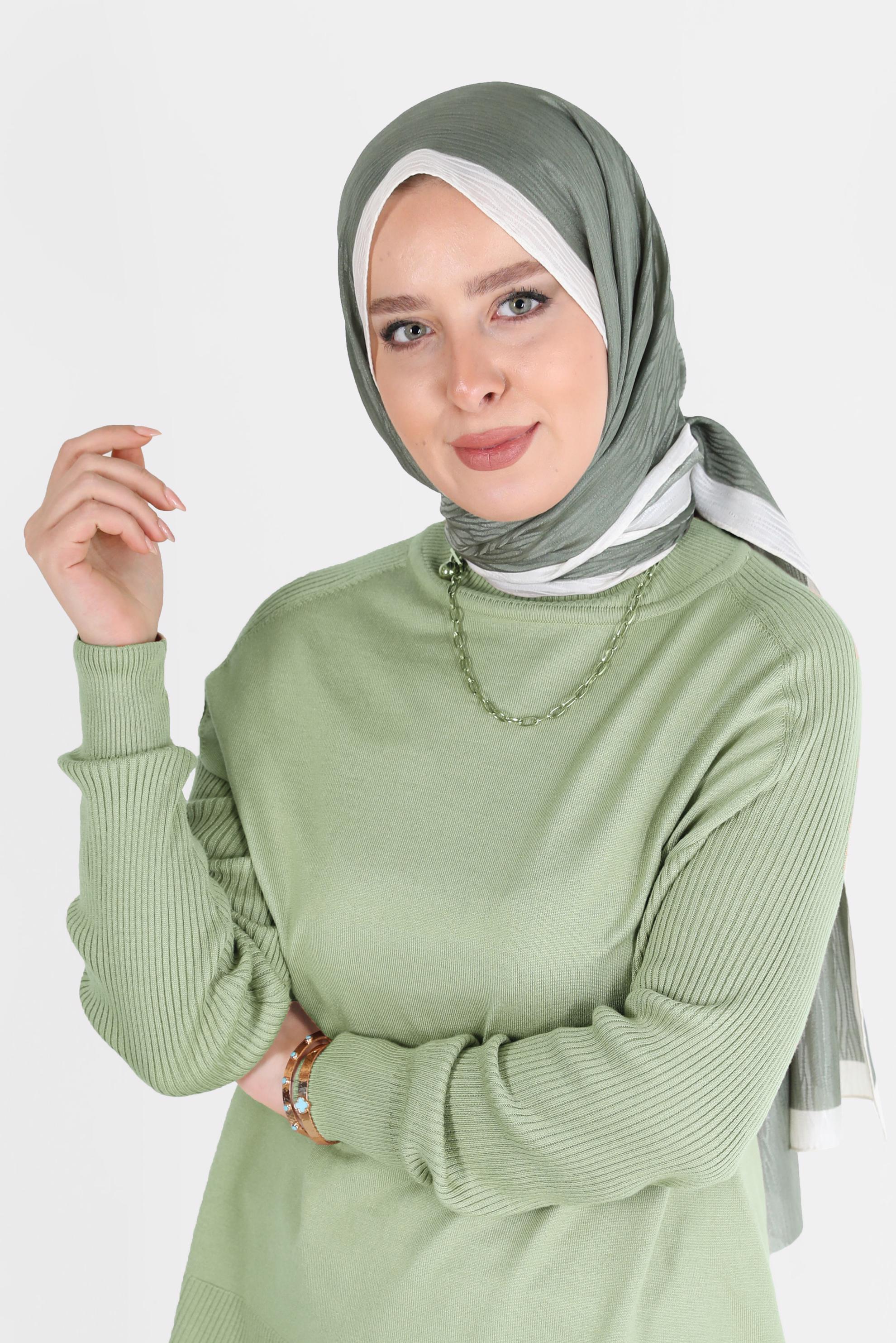 Tesettür giyim HAKİ ALVİNA AĞAÇKABUĞU MONOGRAM ŞAL 8093