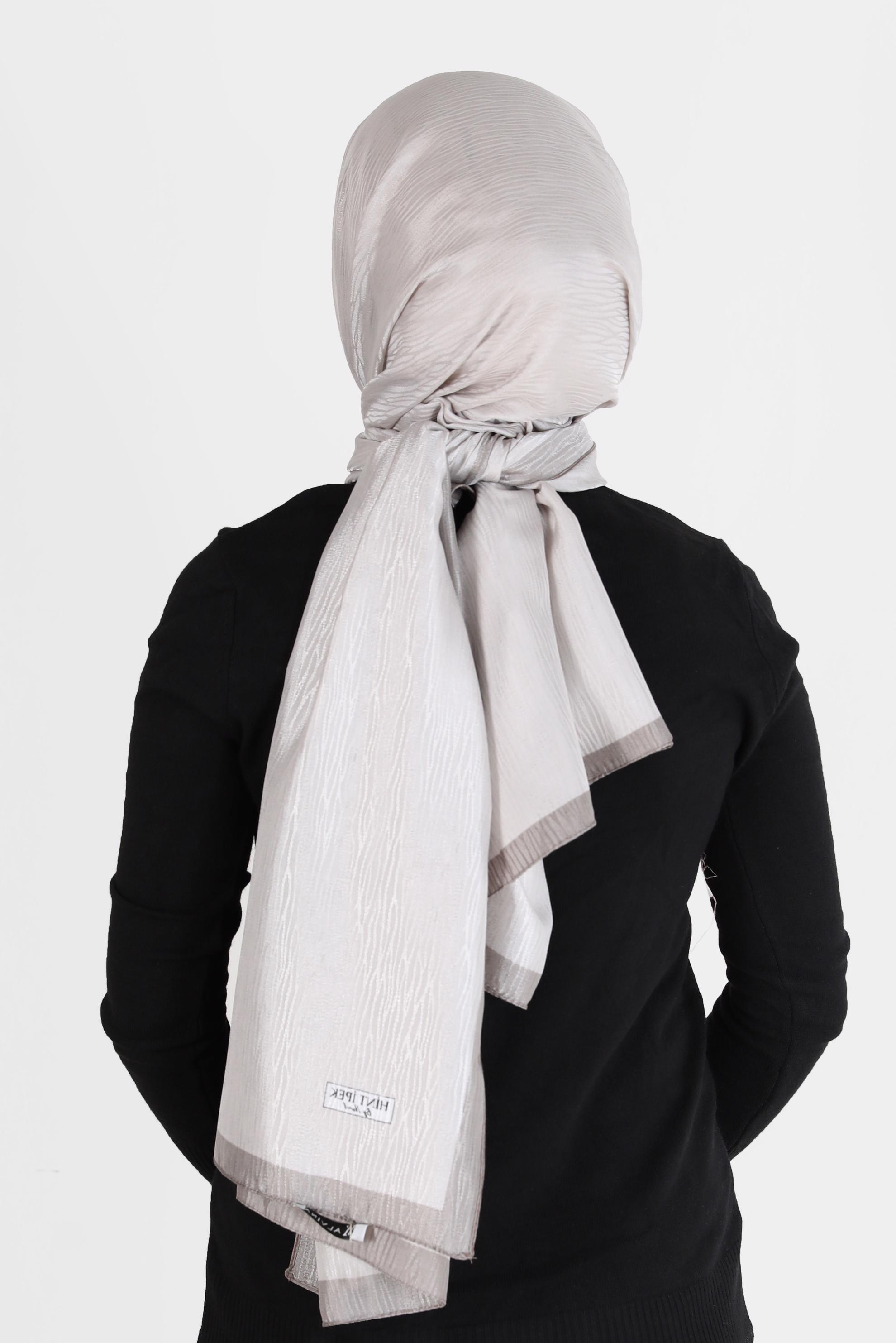 Tesettür giyim VİZON ALVİNA AĞAÇKABUĞU MONOGRAM ŞAL 8093