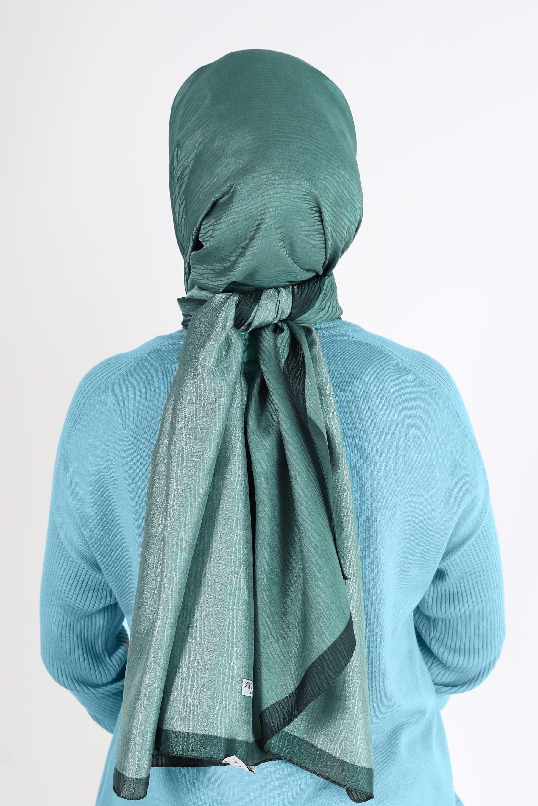 Tesettür giyim YEŞİL ALVİNA AĞAÇKABUĞU MONOGRAM ŞAL 8093